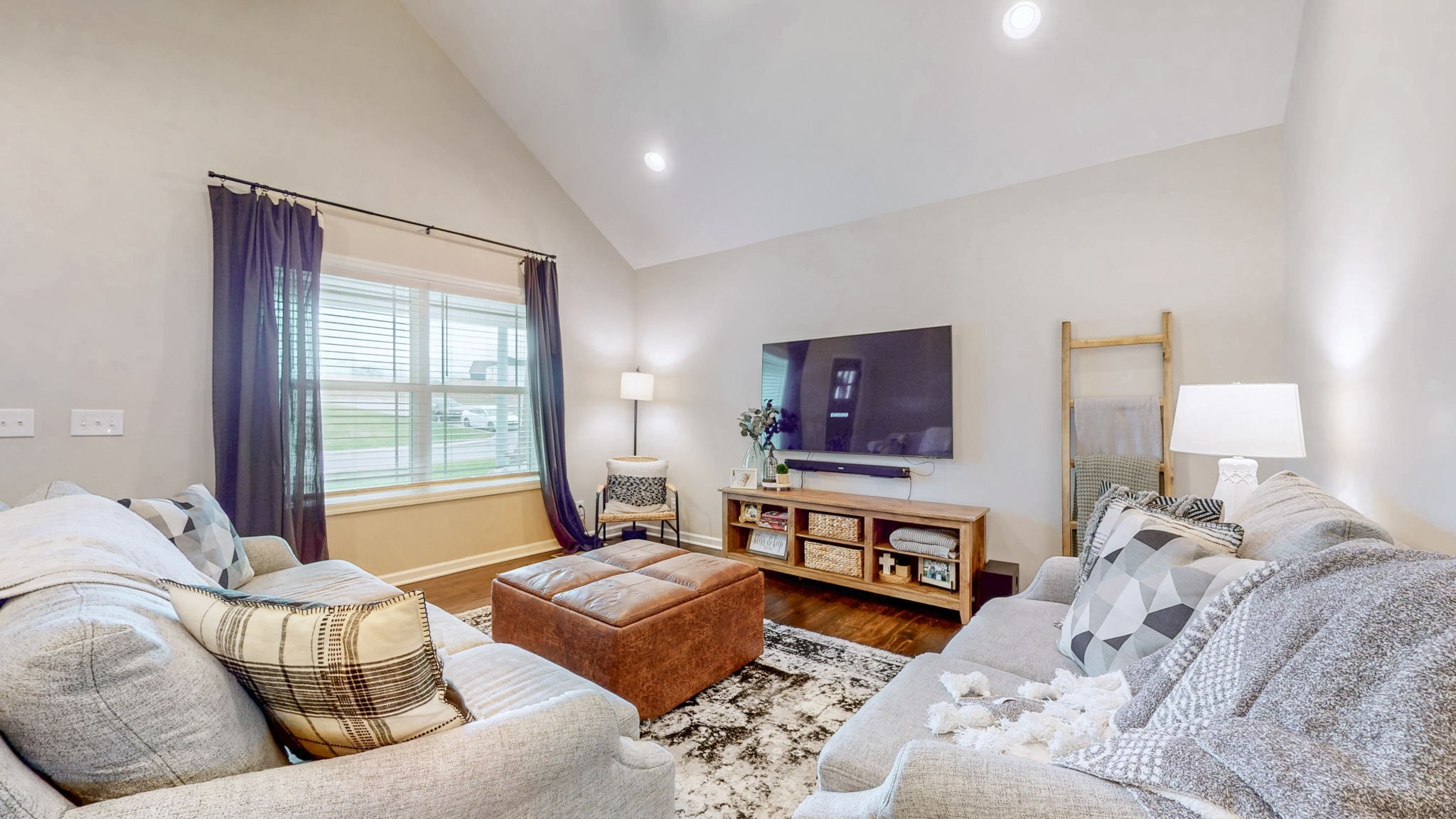 126 Blue Grass Dr