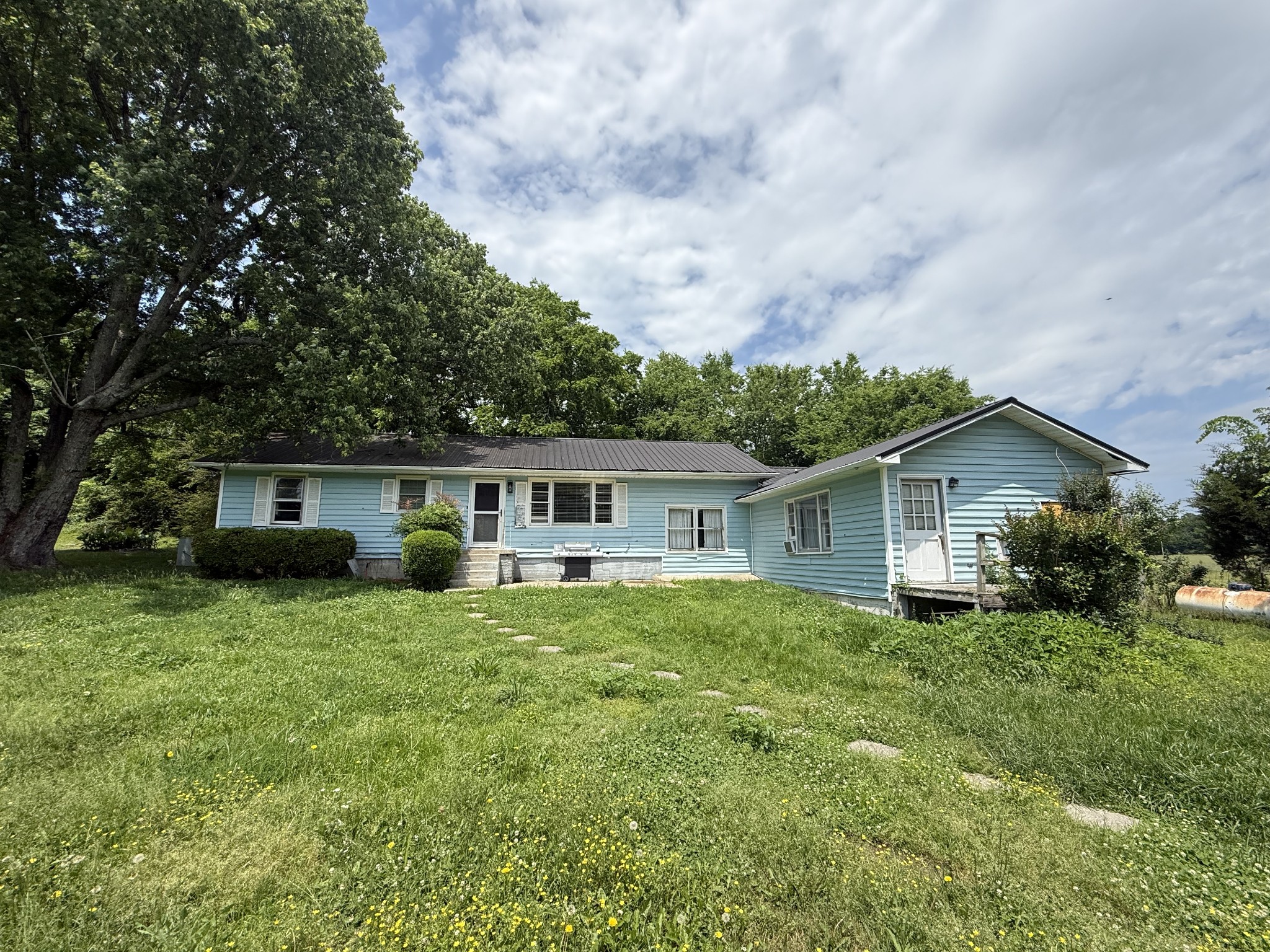 1806 Highway 130, W