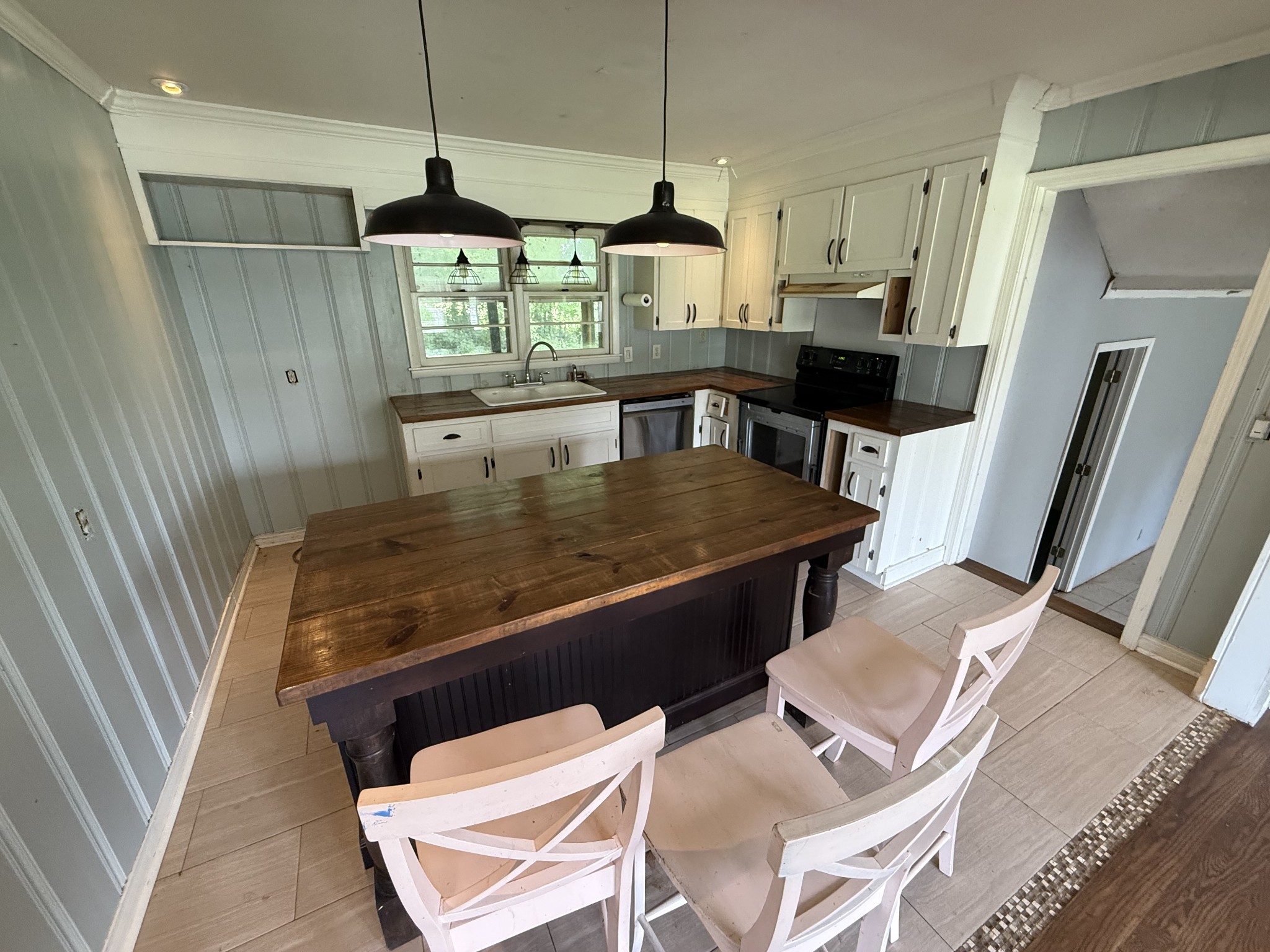 1806 Highway 130, W