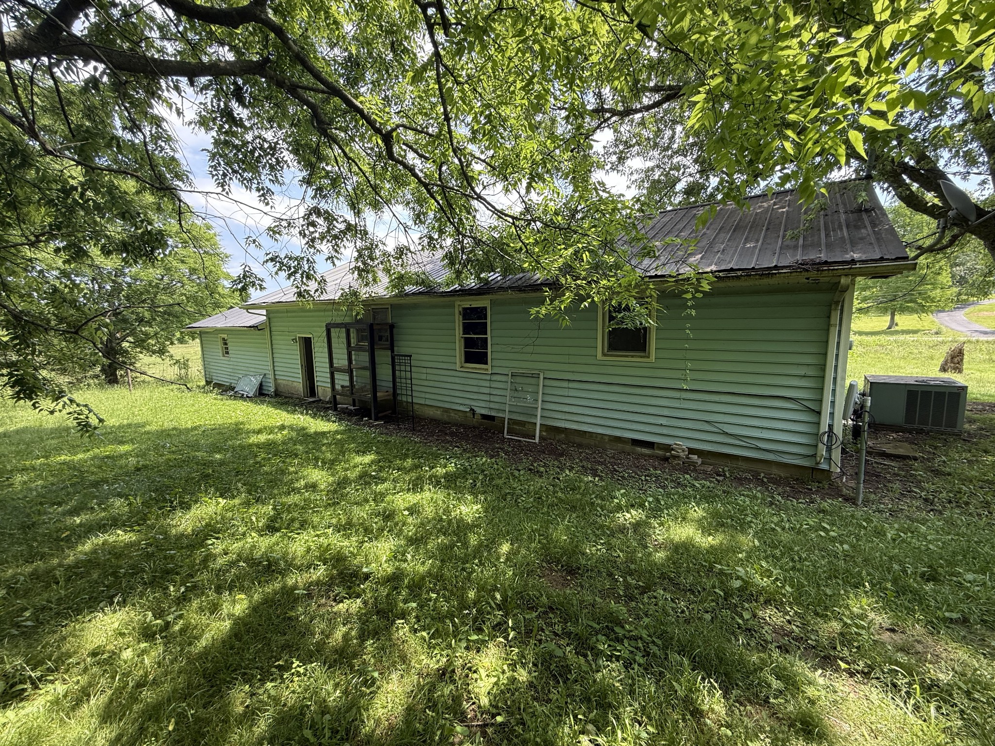 1806 Highway 130, W