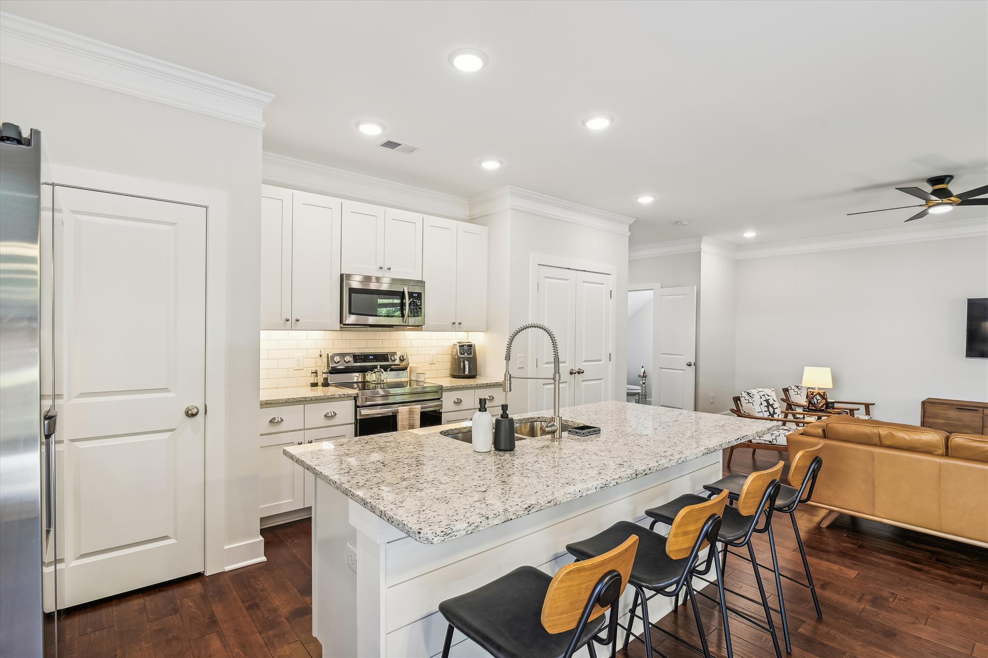 2874 Landed Gentry Way