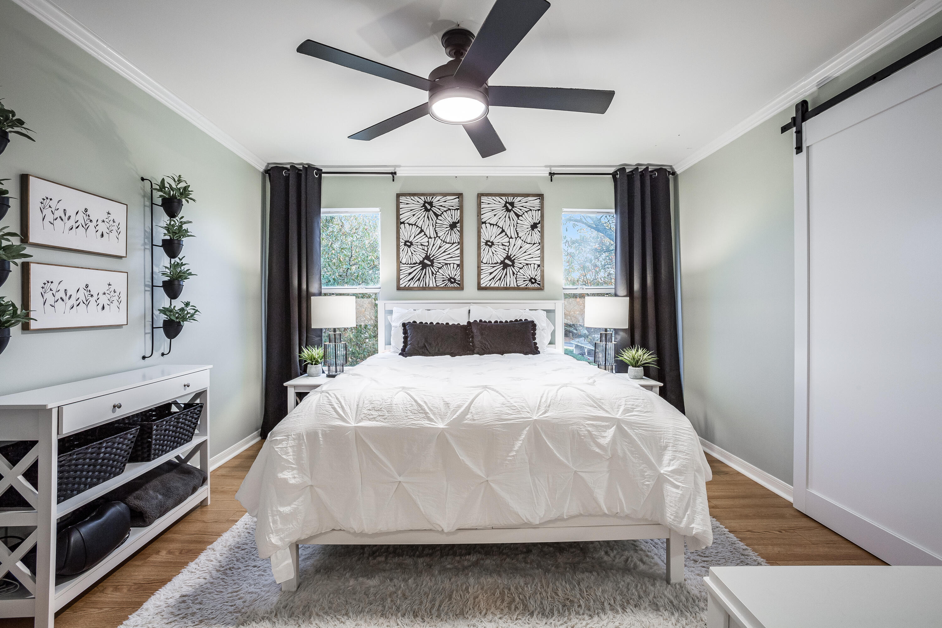 2011 N Hwy 17 # 2200s