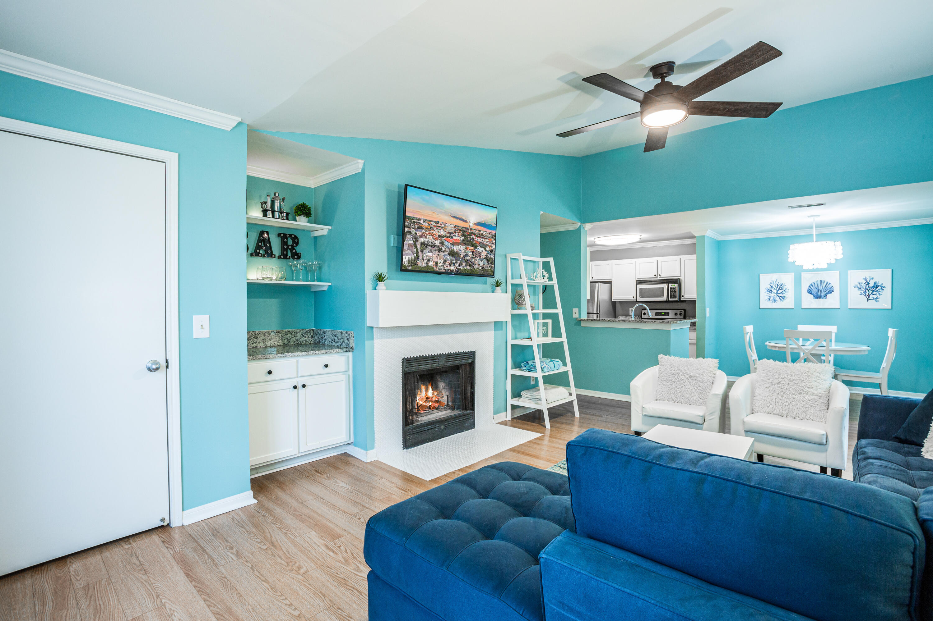 2011 N Hwy 17 # 2200s