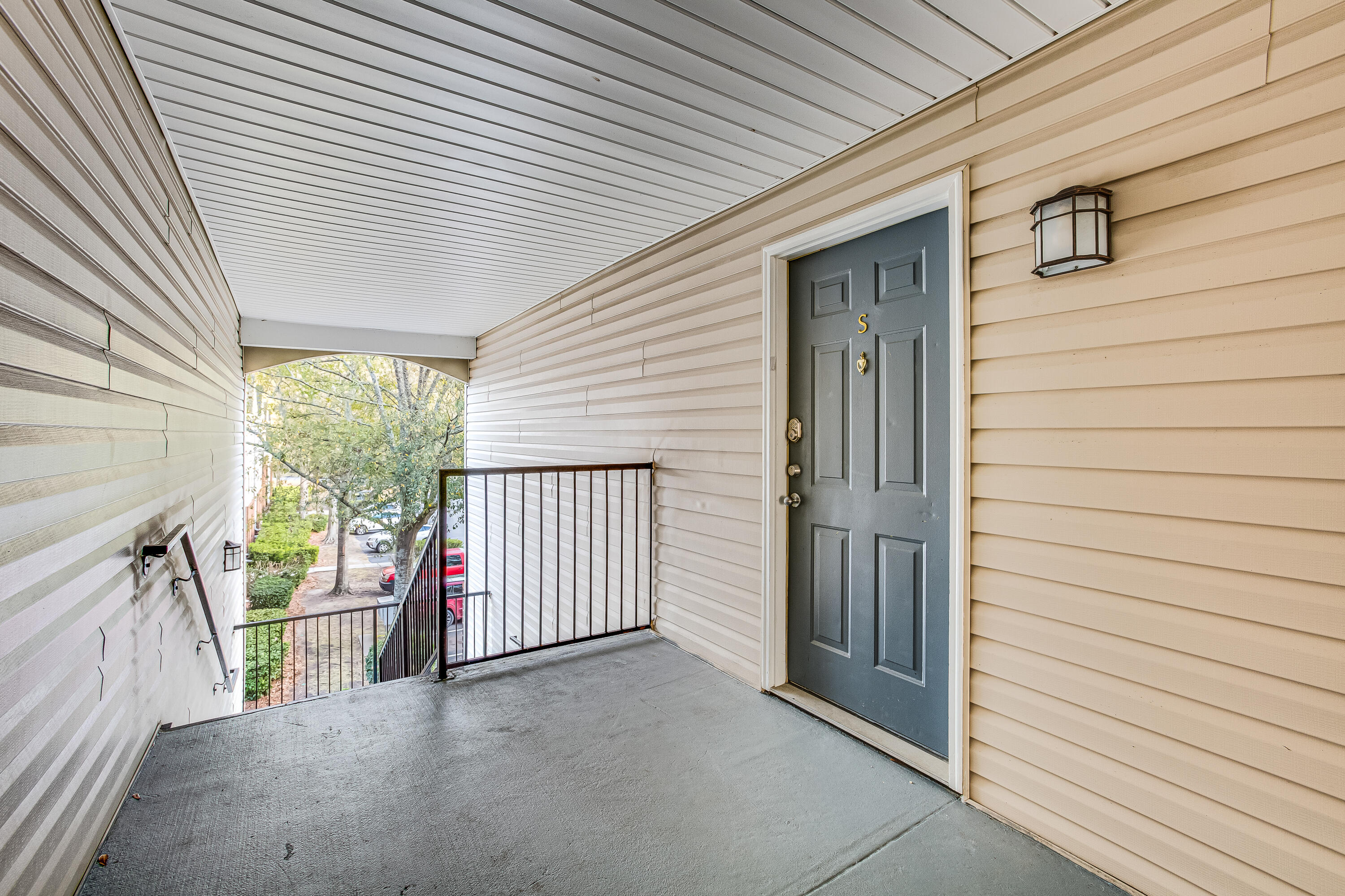 2011 N Hwy 17 # 2200s