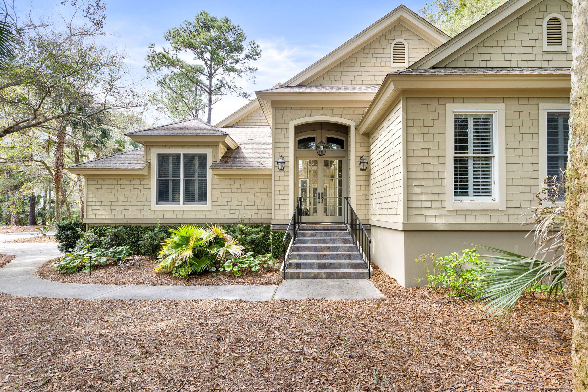 44 Trumpet Creeper Lane