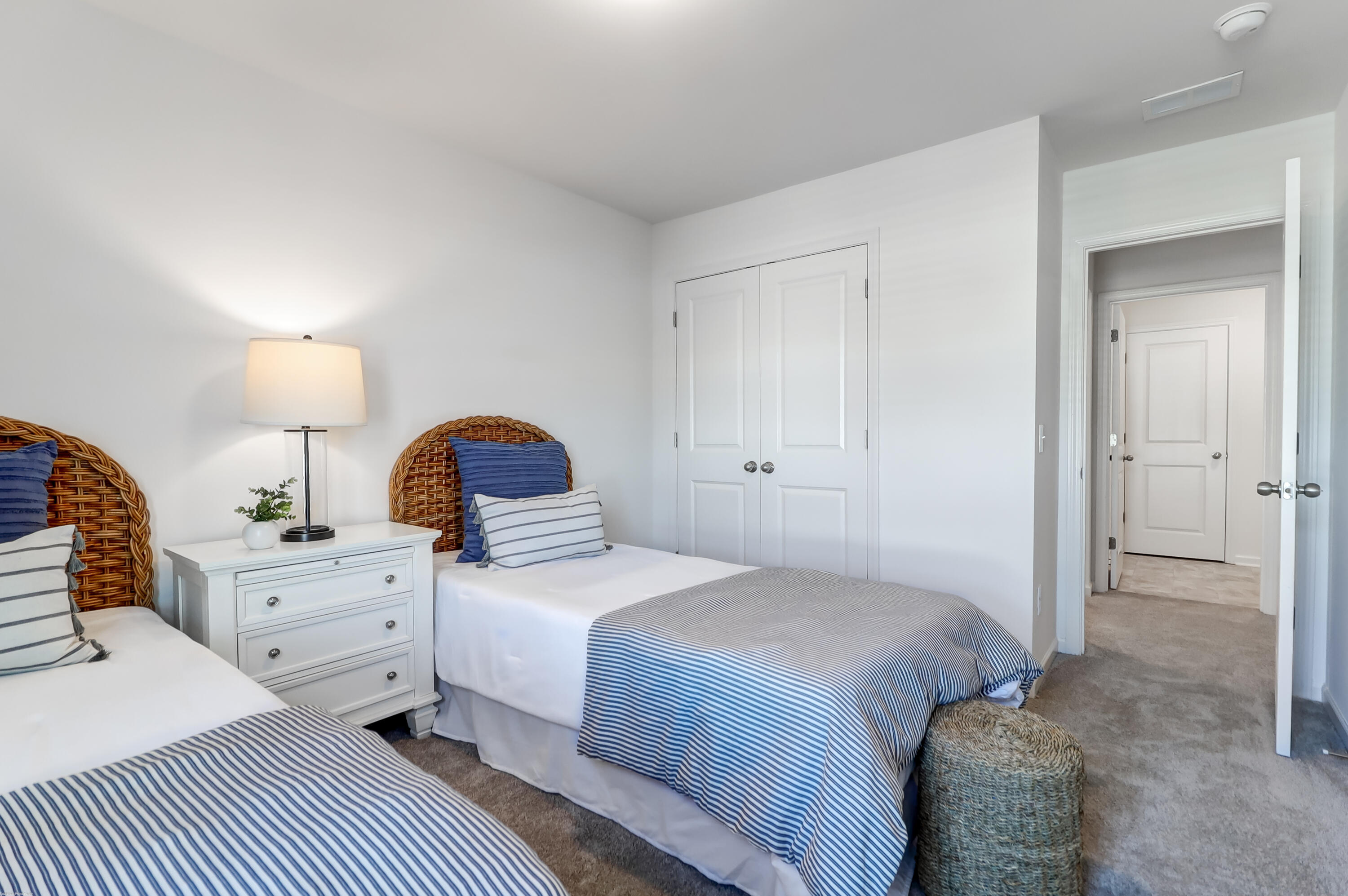 284 Surfbird Road # 401