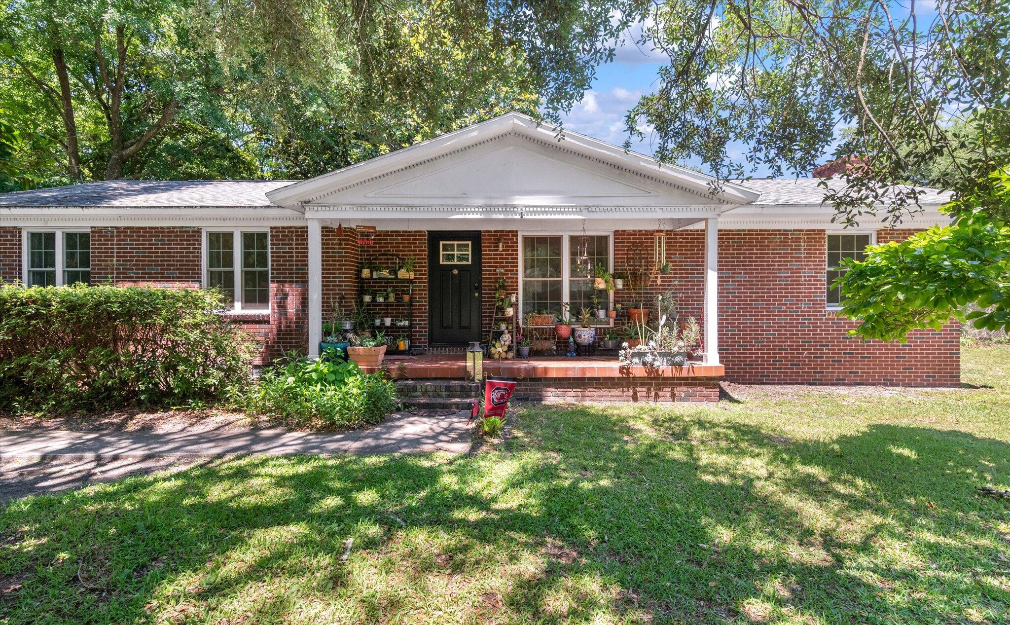 1166 Pleasant Pines Street