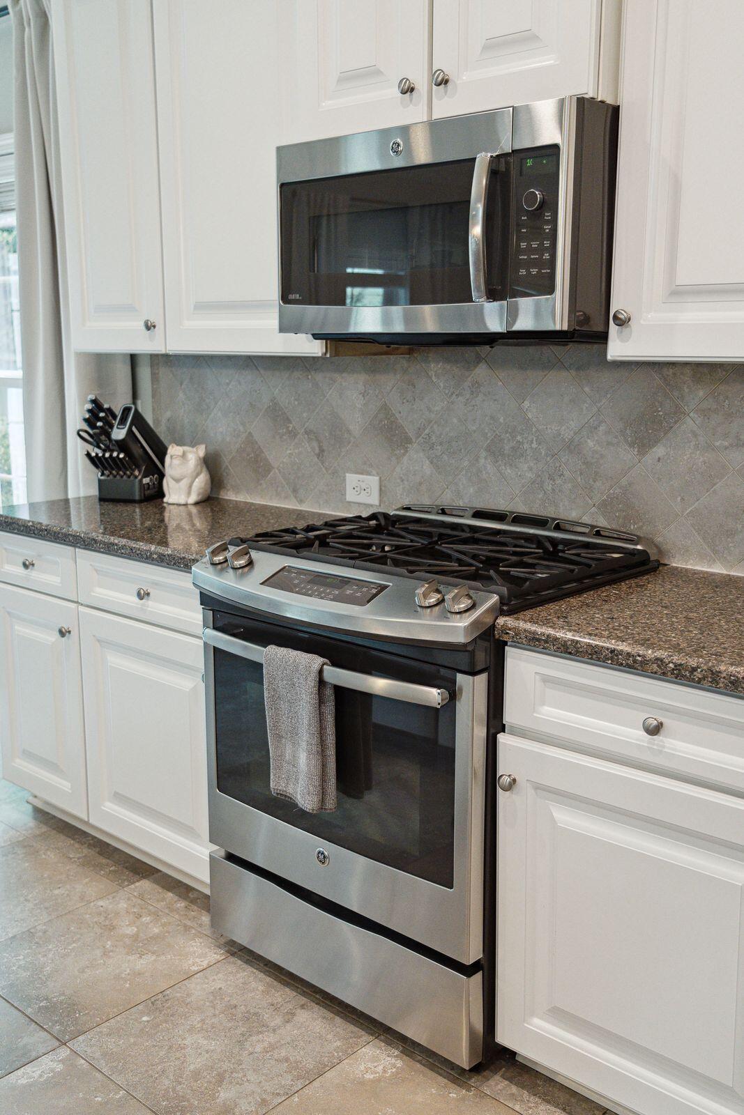 1654 Sparkleberry Lane