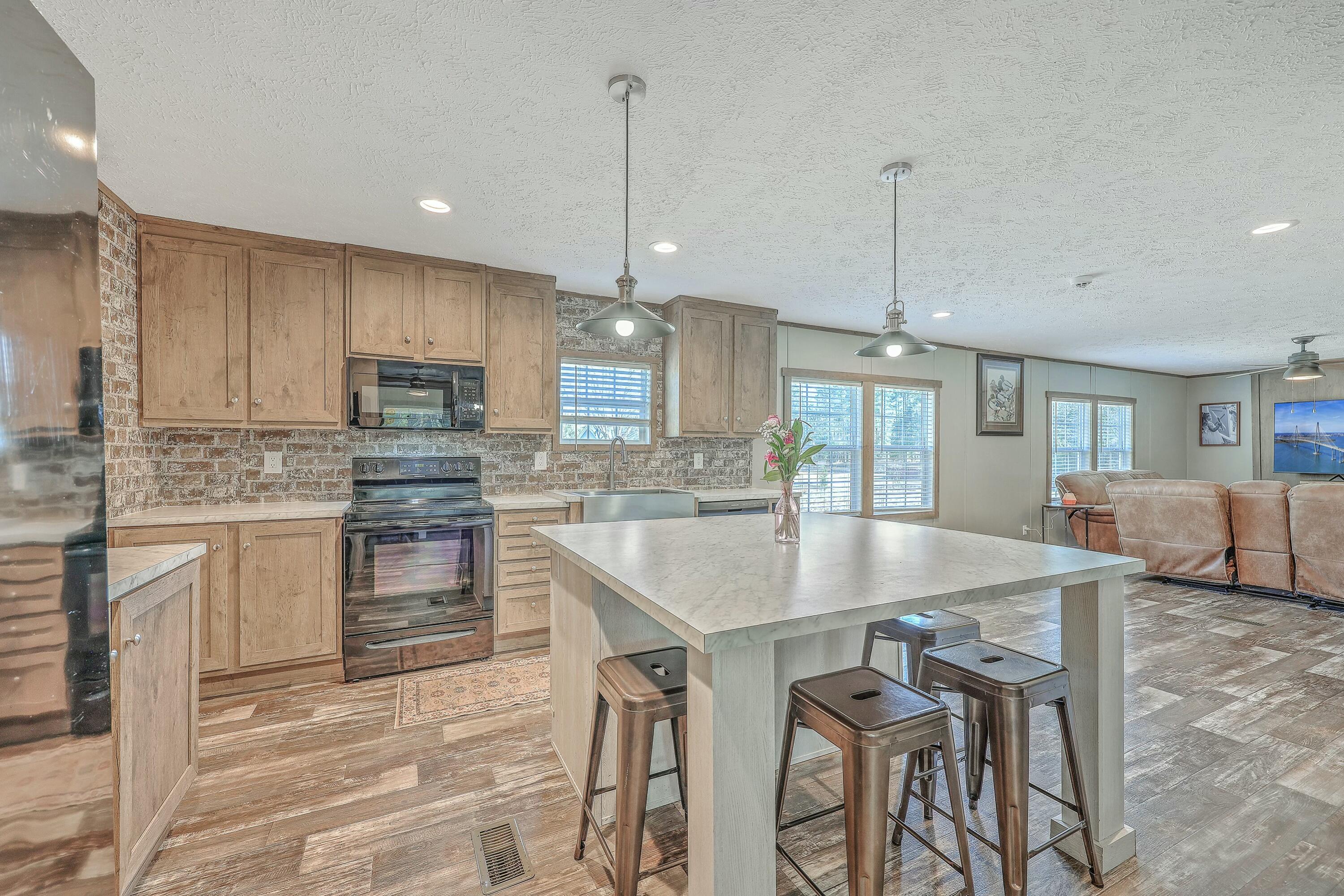 2953 Wolfe Creek Road