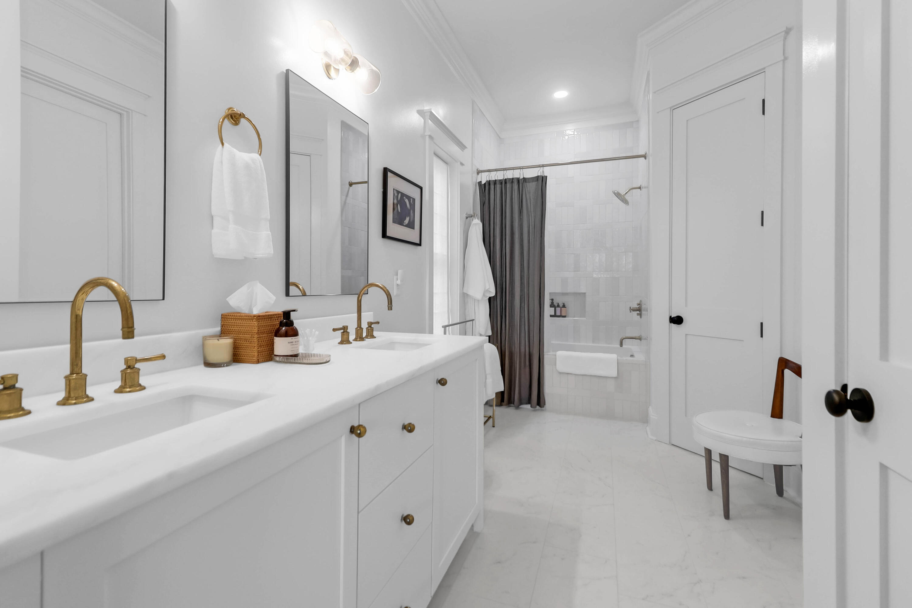 2425 Louisville Street