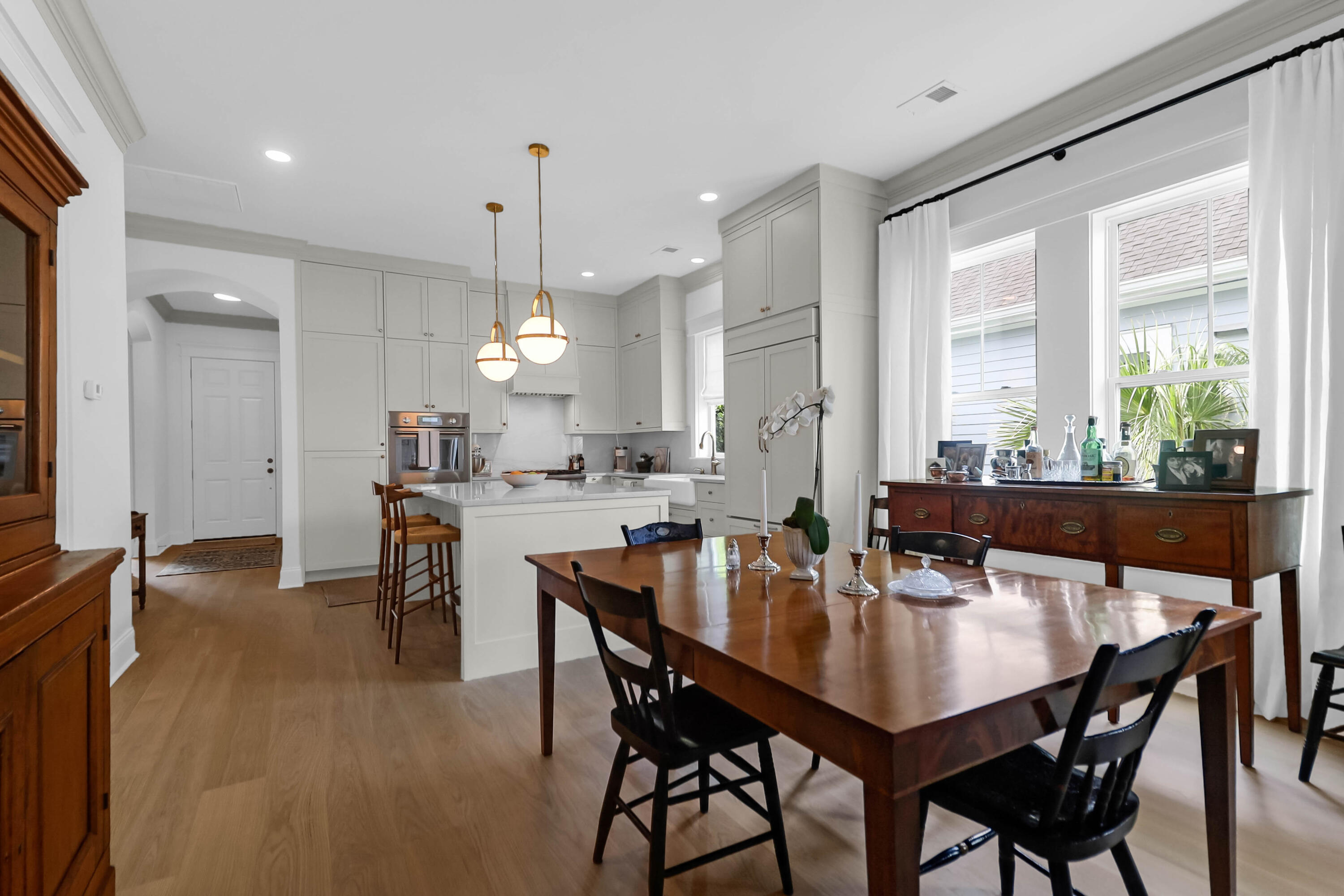 2425 Louisville Street