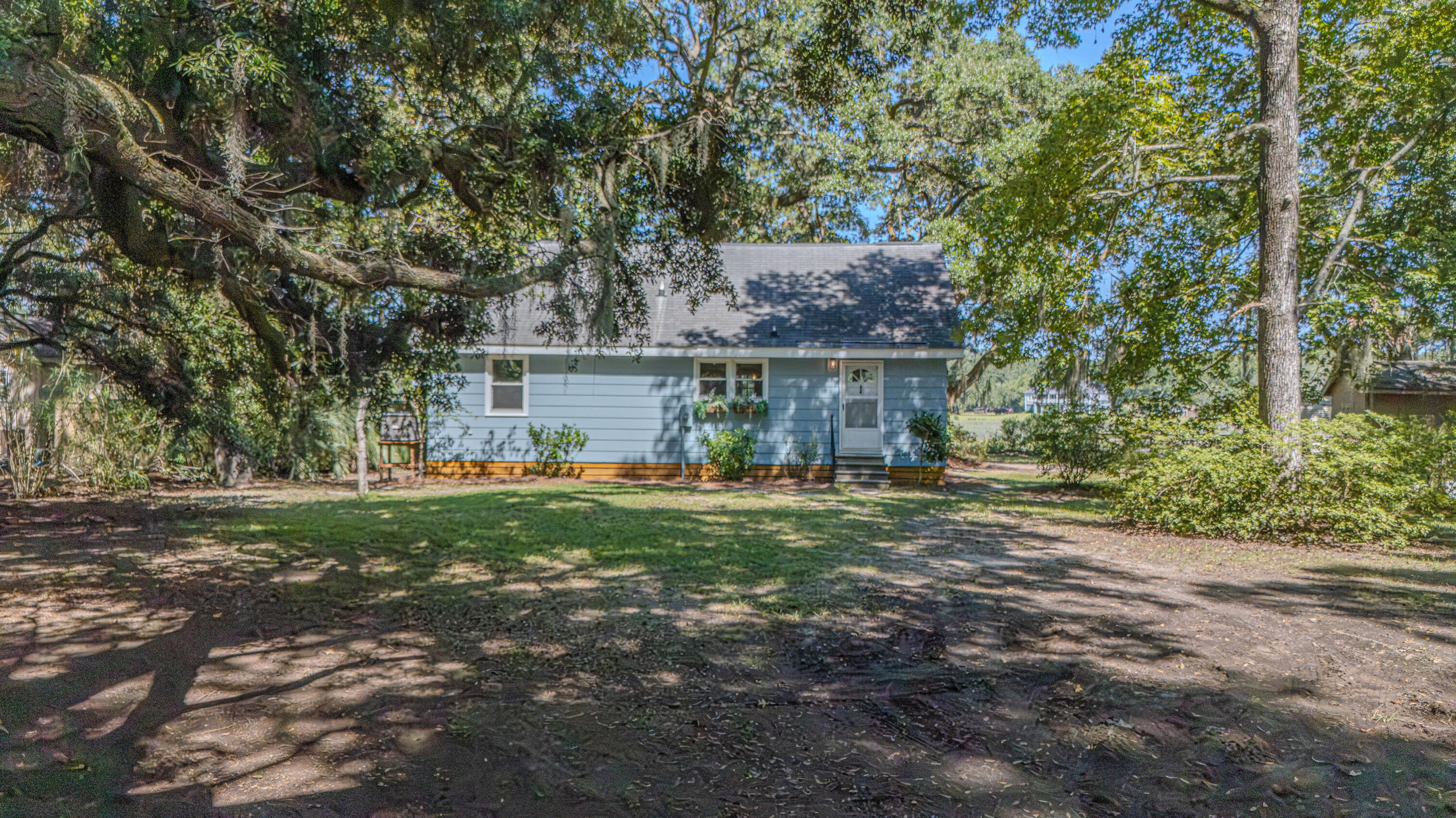 7299 Commodore Road