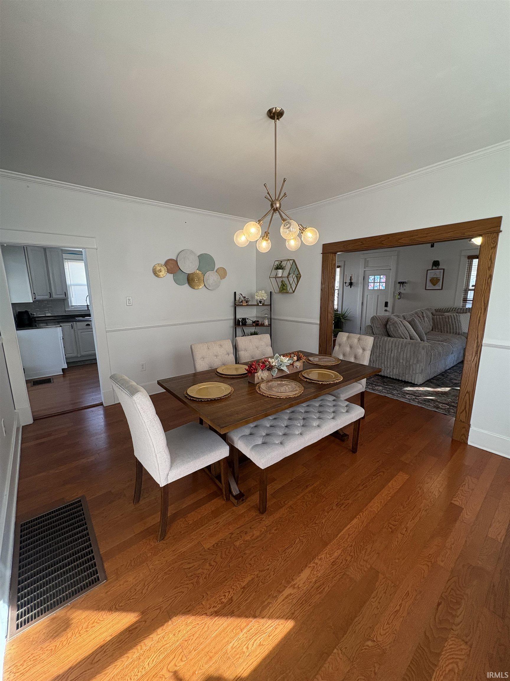 318 N Cornell Circle