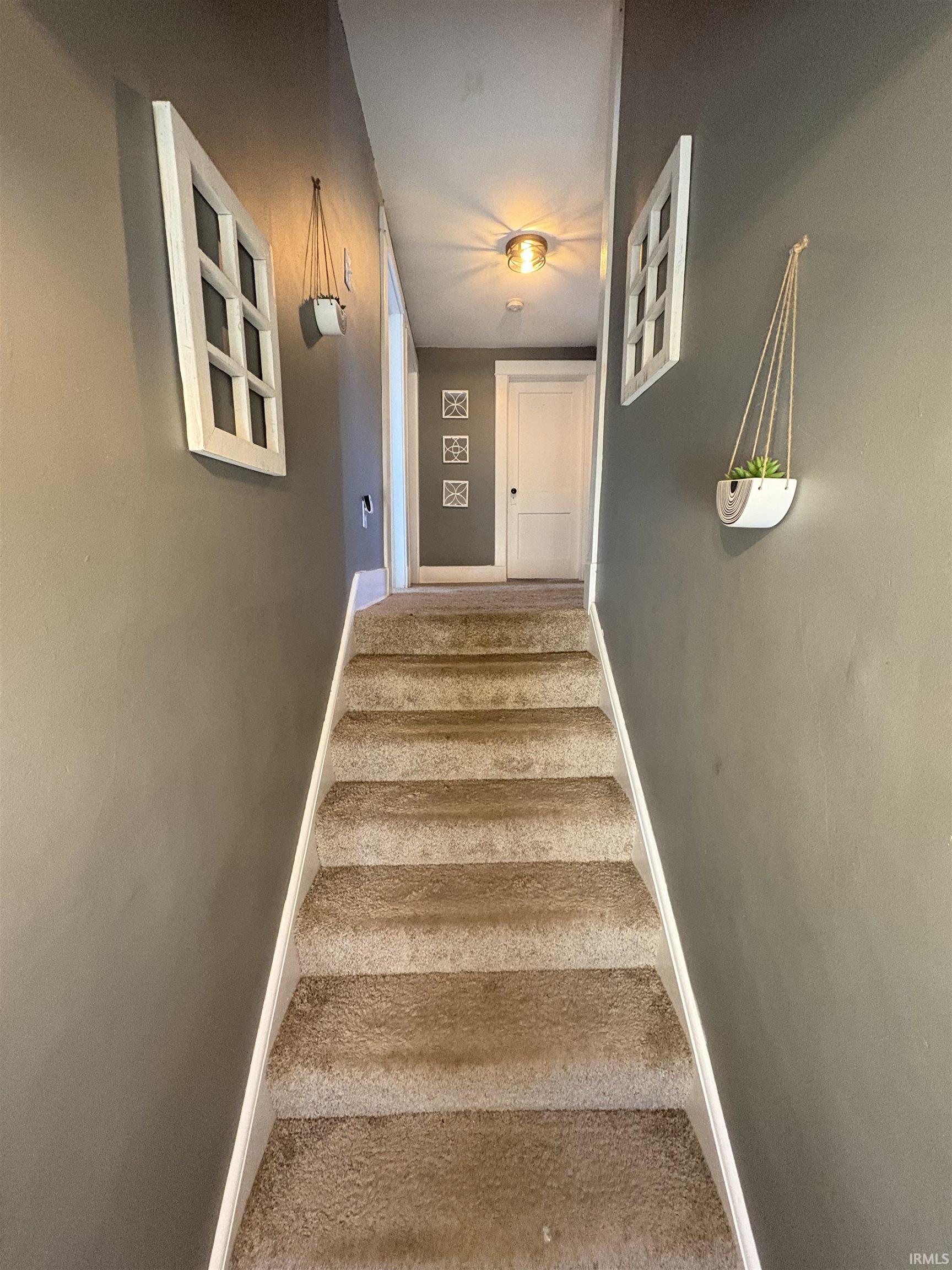 318 N Cornell Circle