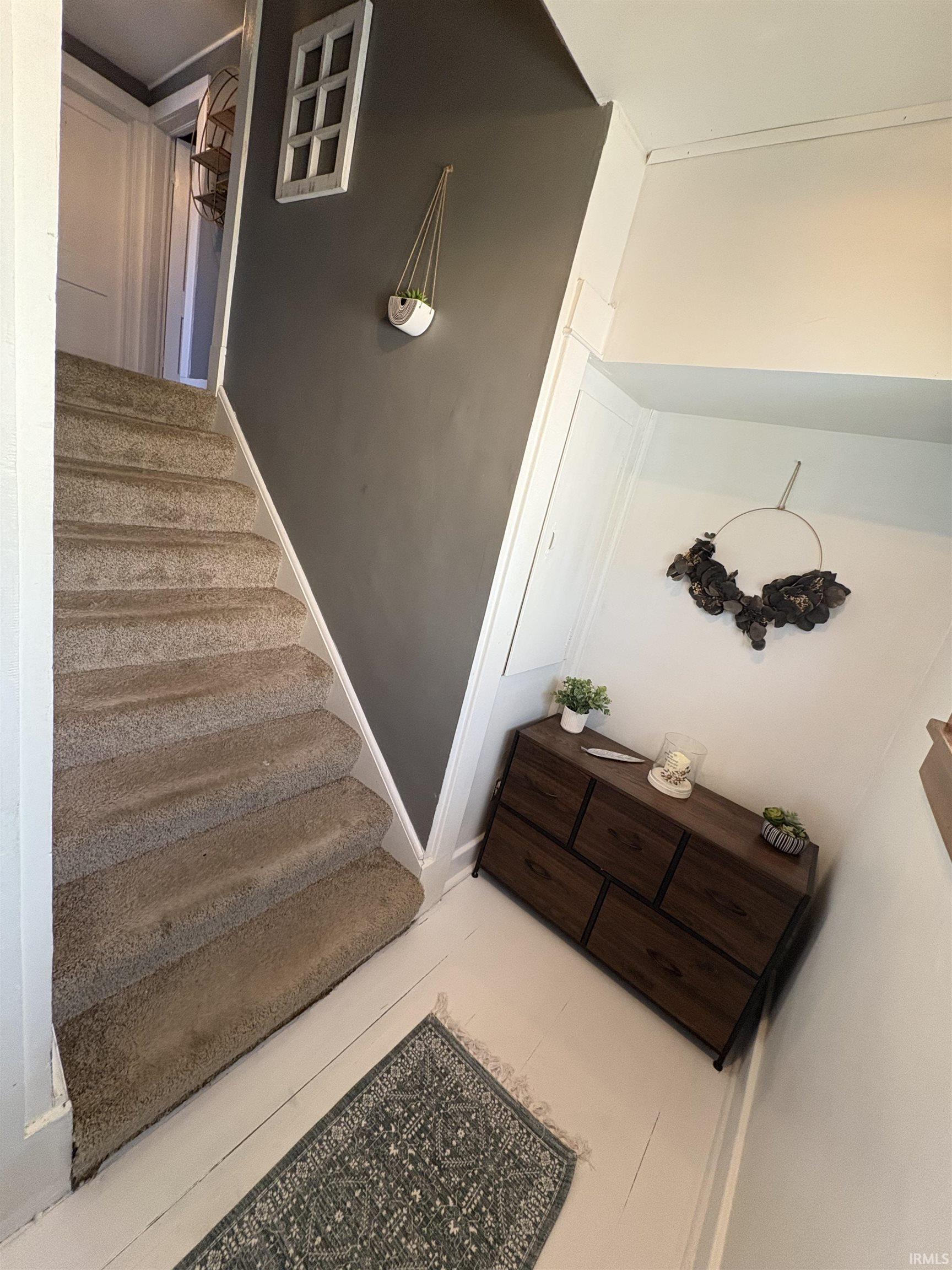 318 N Cornell Circle