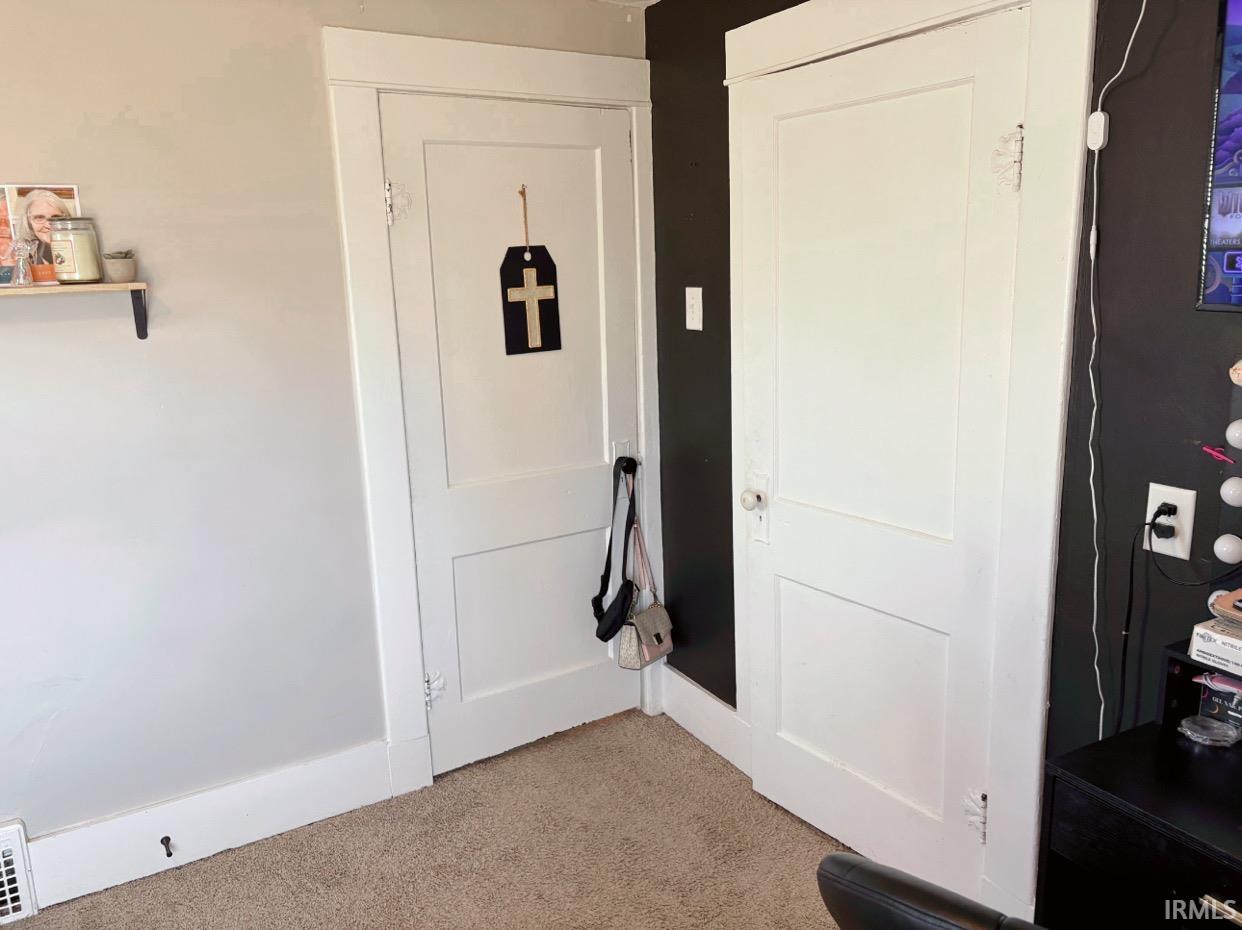 318 N Cornell Circle