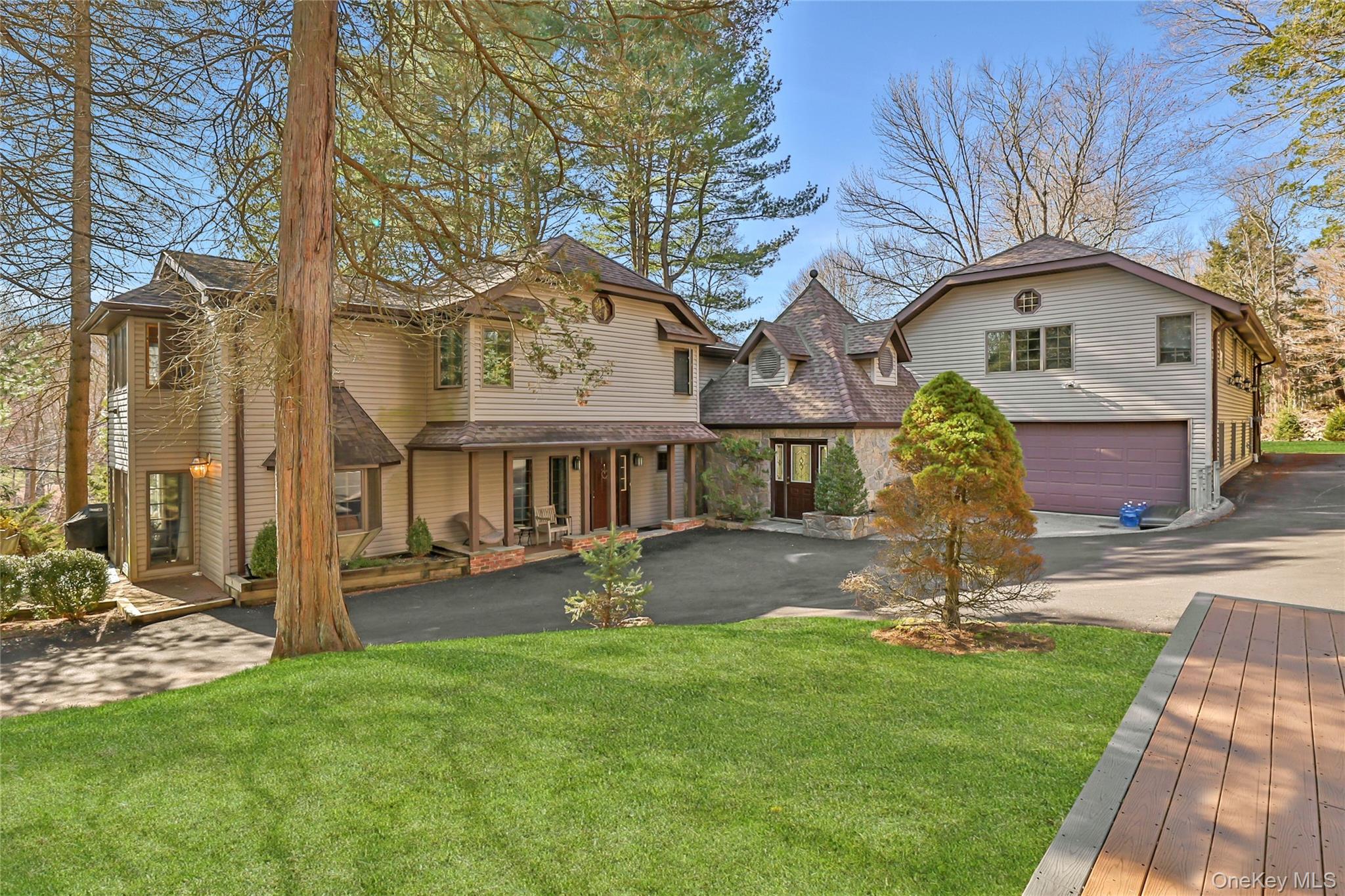 16 Faraway Road Unit: A