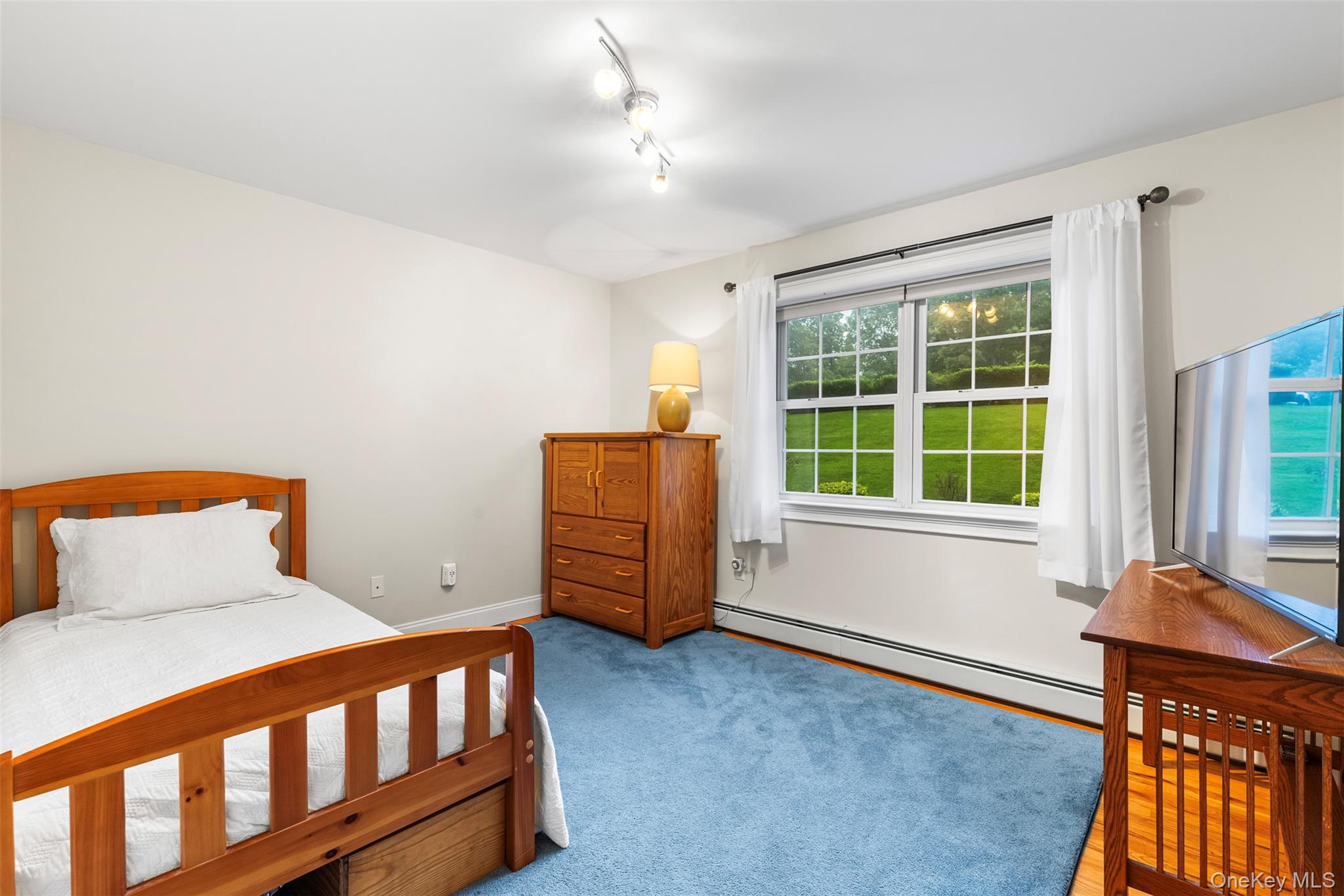 17 Ruby Lane