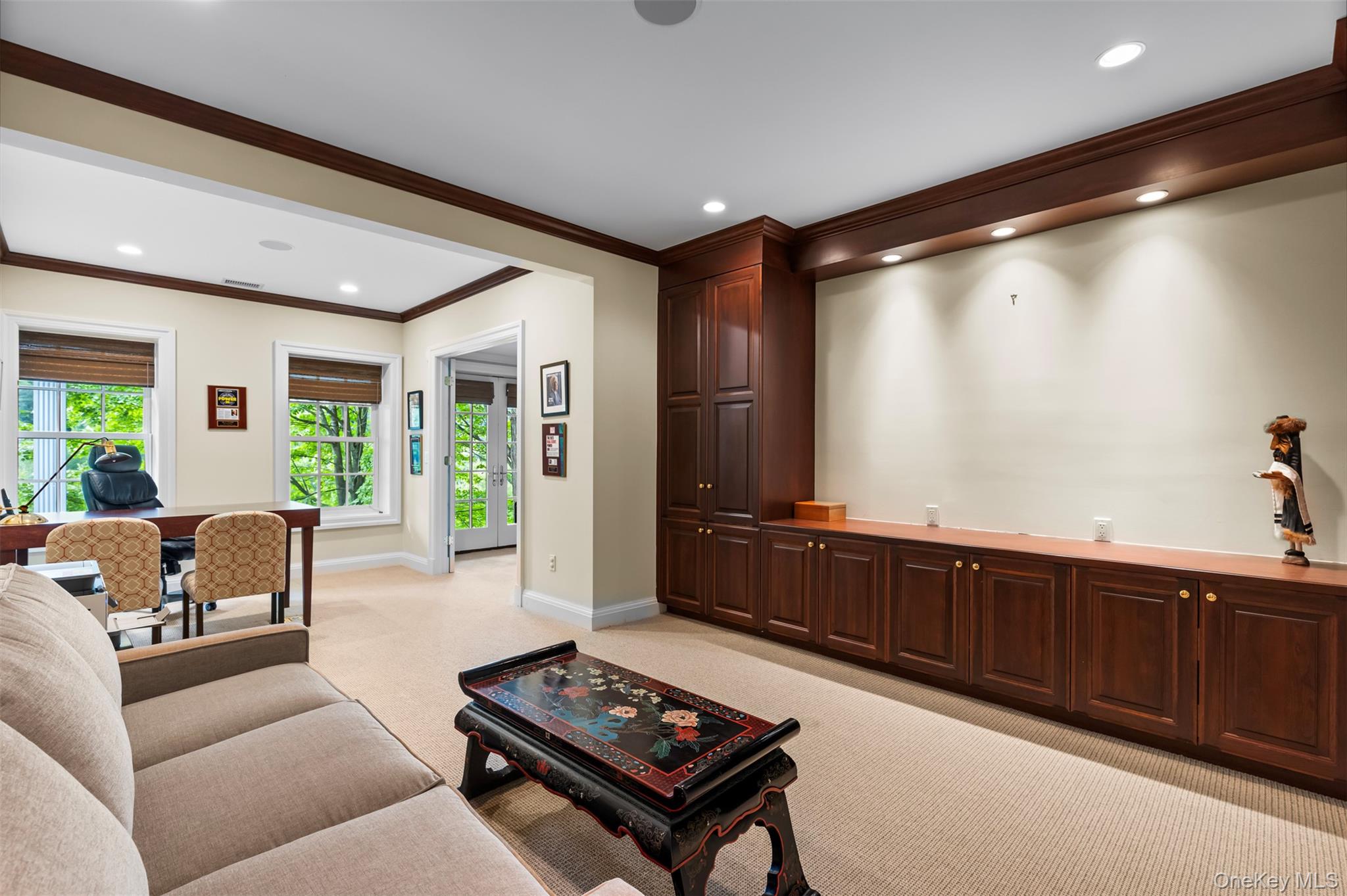 10 Shadow Tree Lane