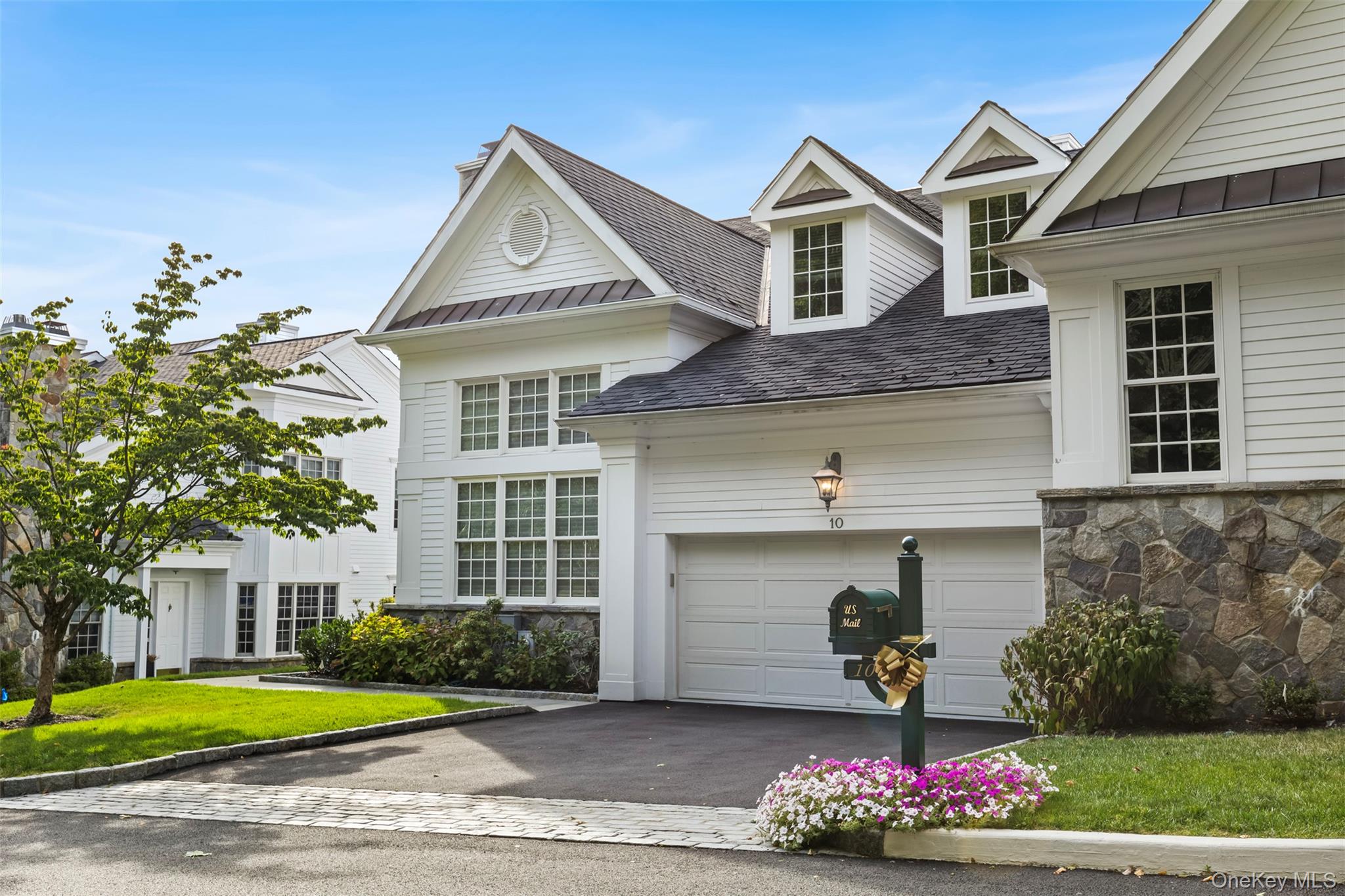 10 Shadow Tree Lane