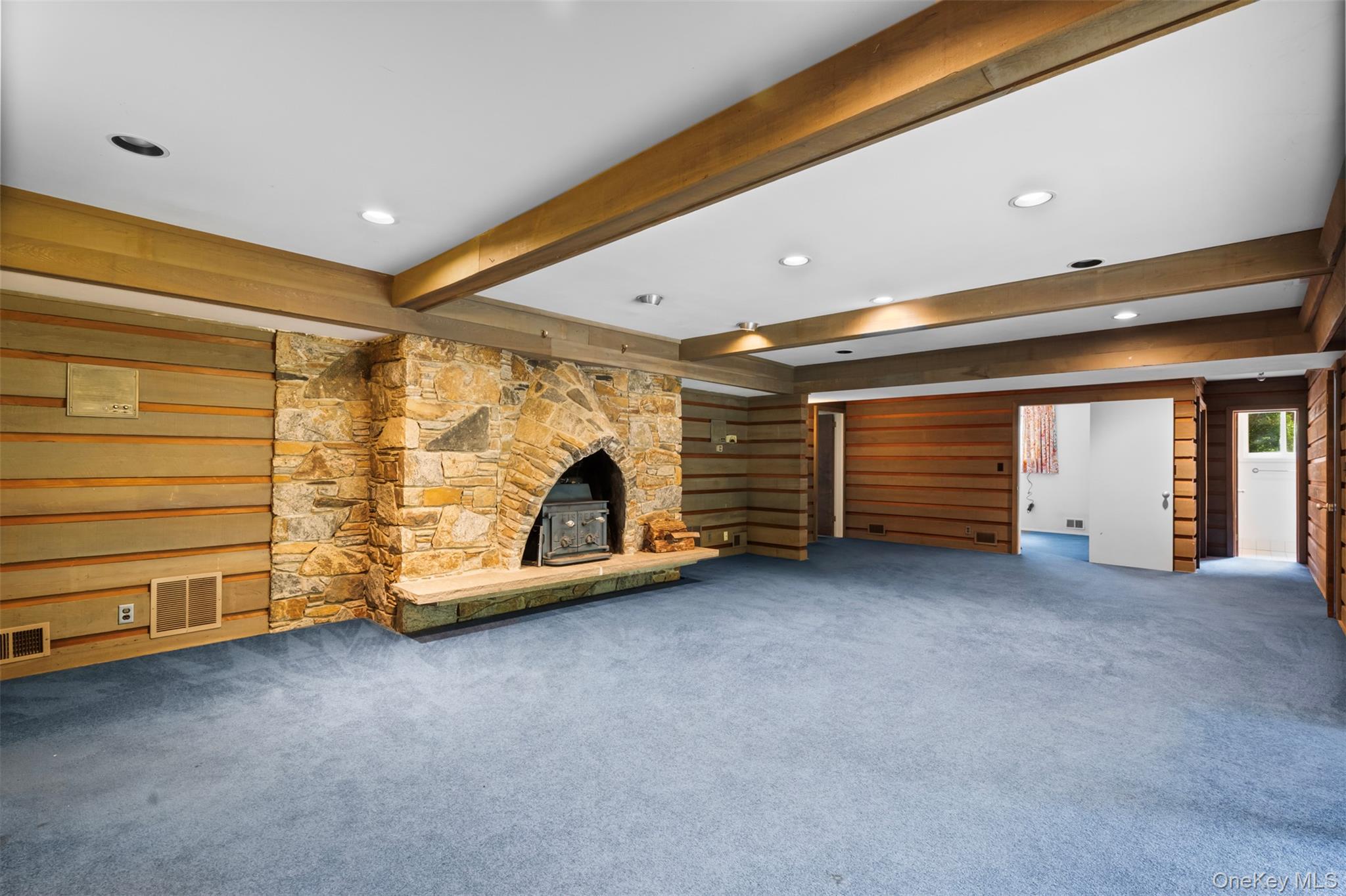 3 Troy Lane