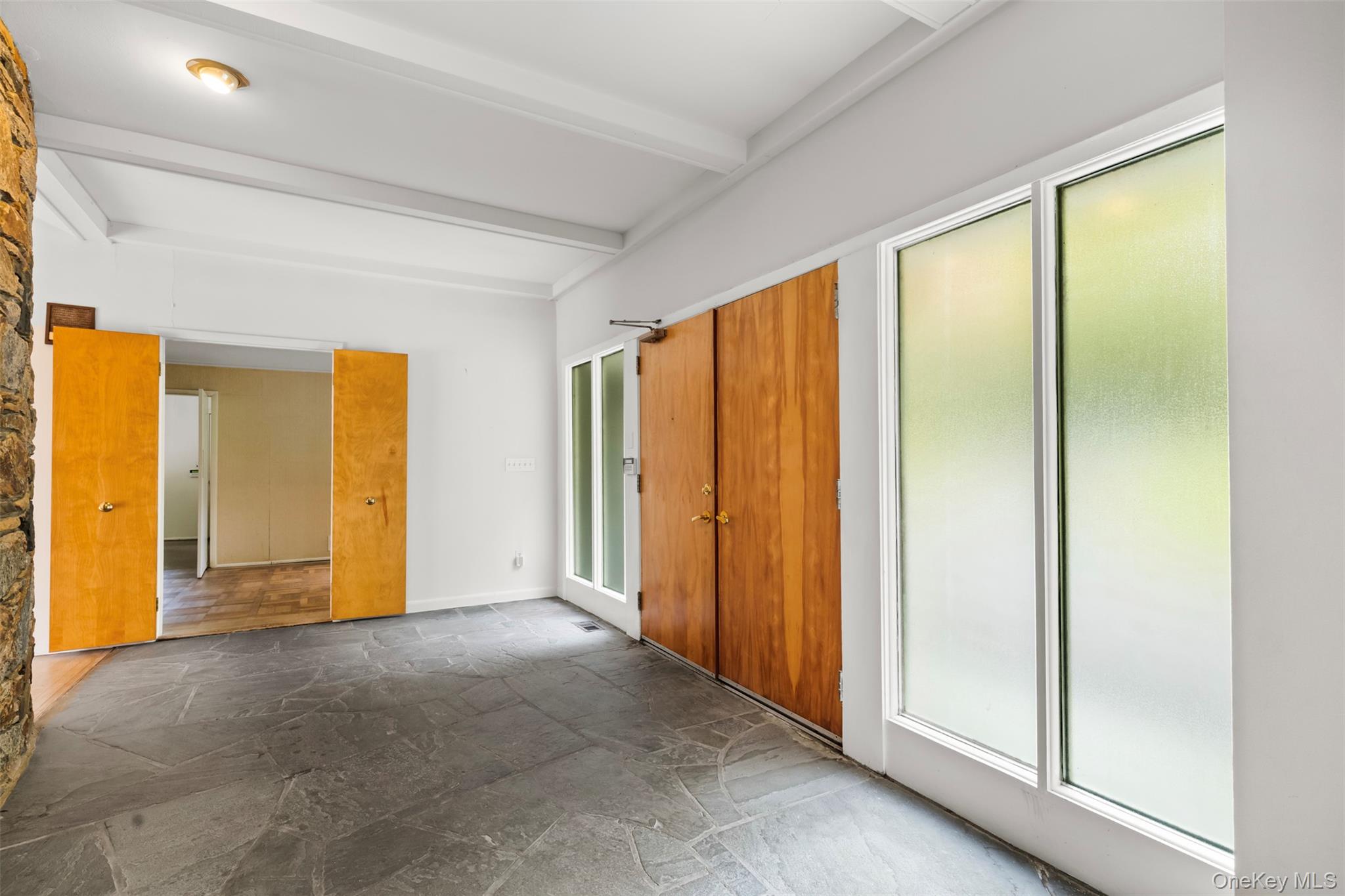3 Troy Lane