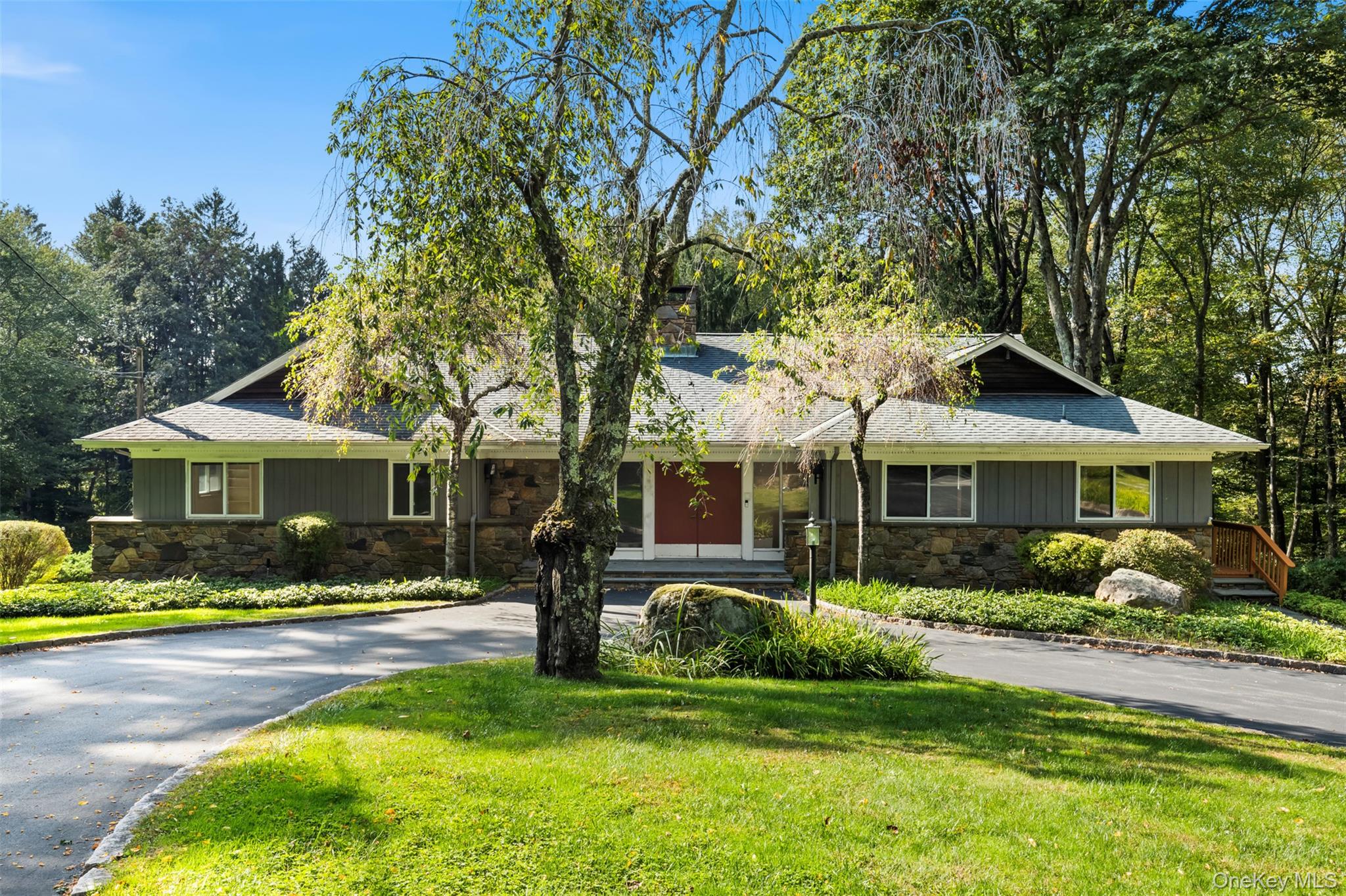 3 Troy Lane