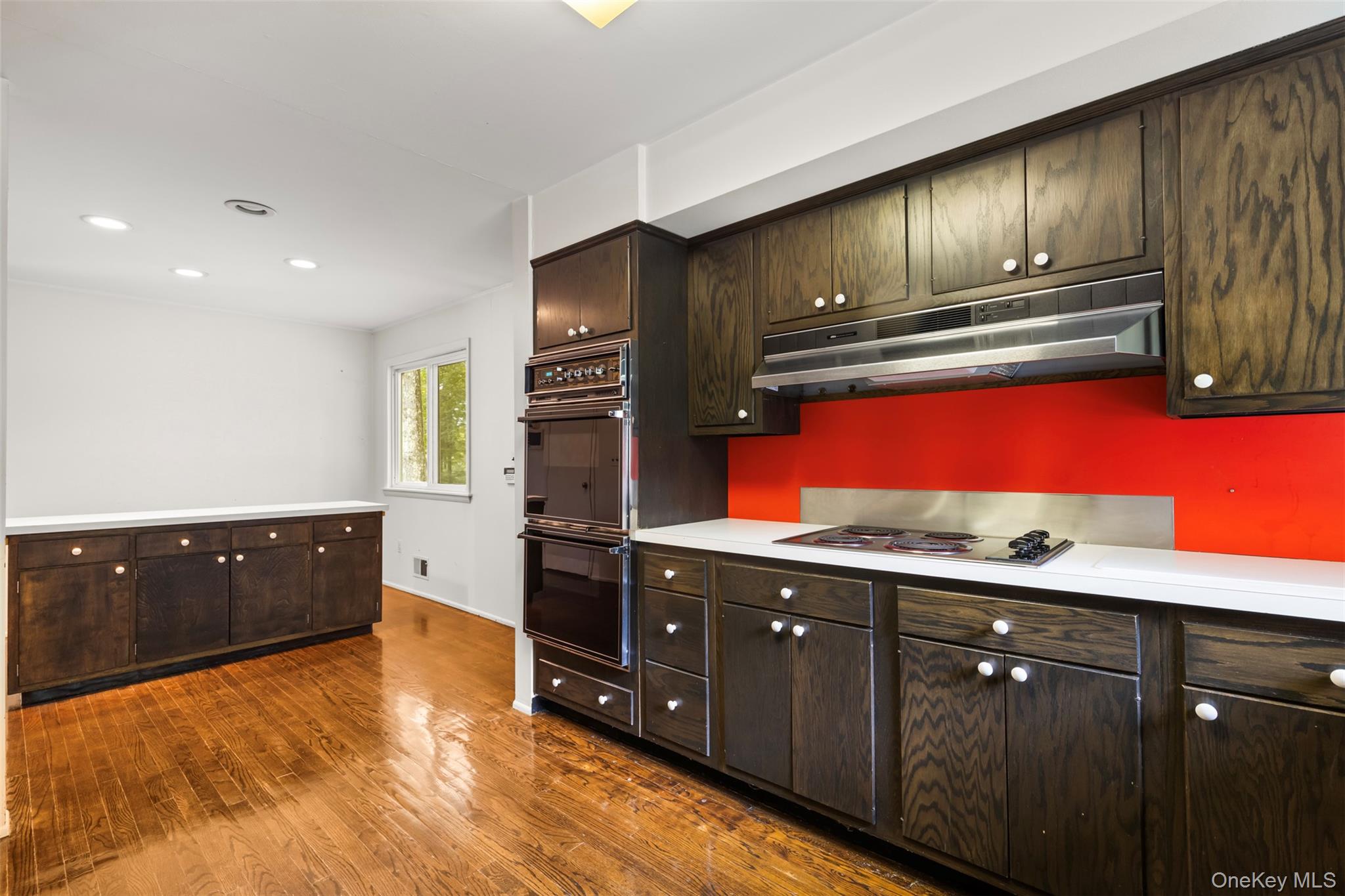 3 Troy Lane
