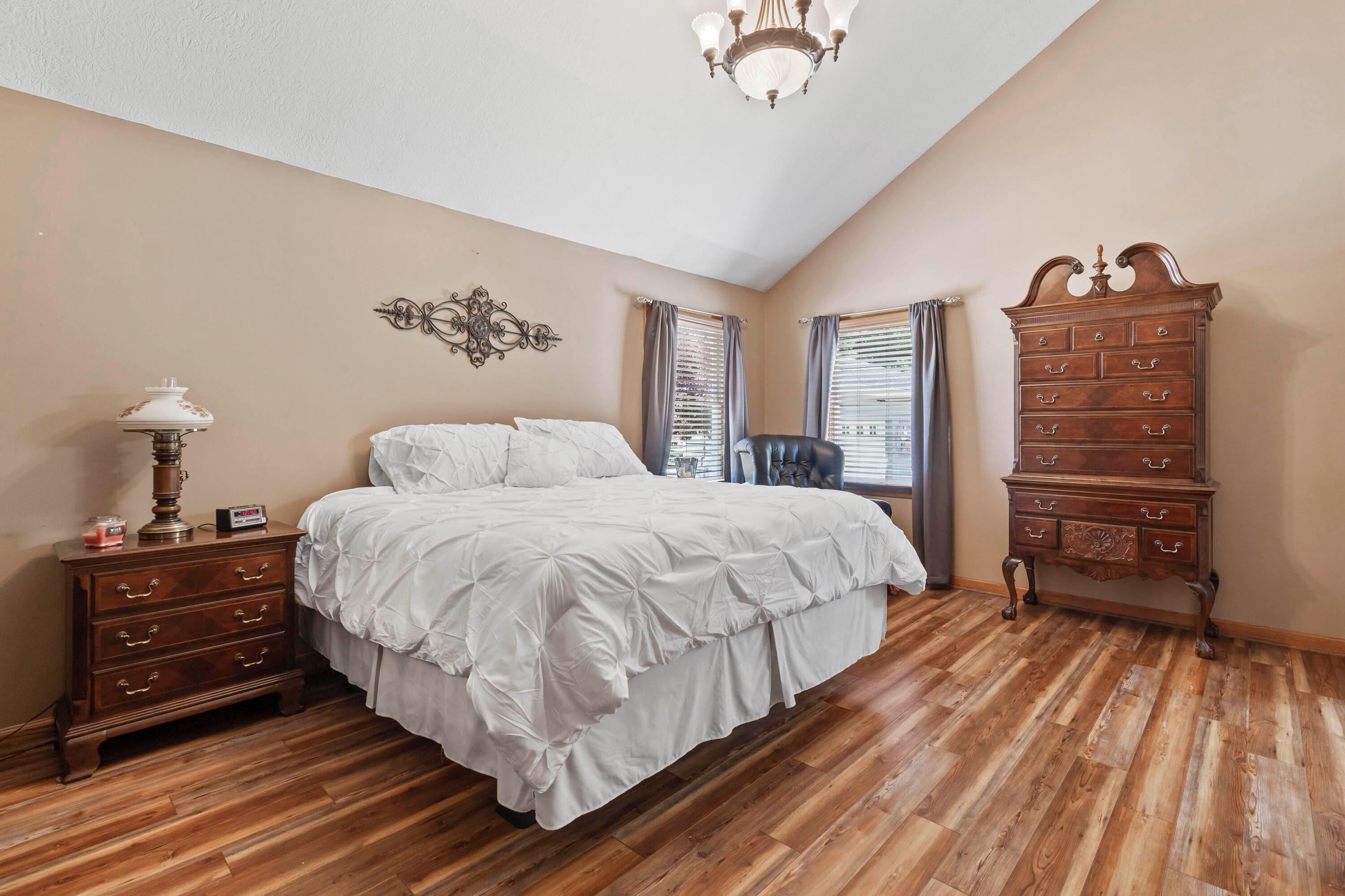 25 Waters Edge Drive