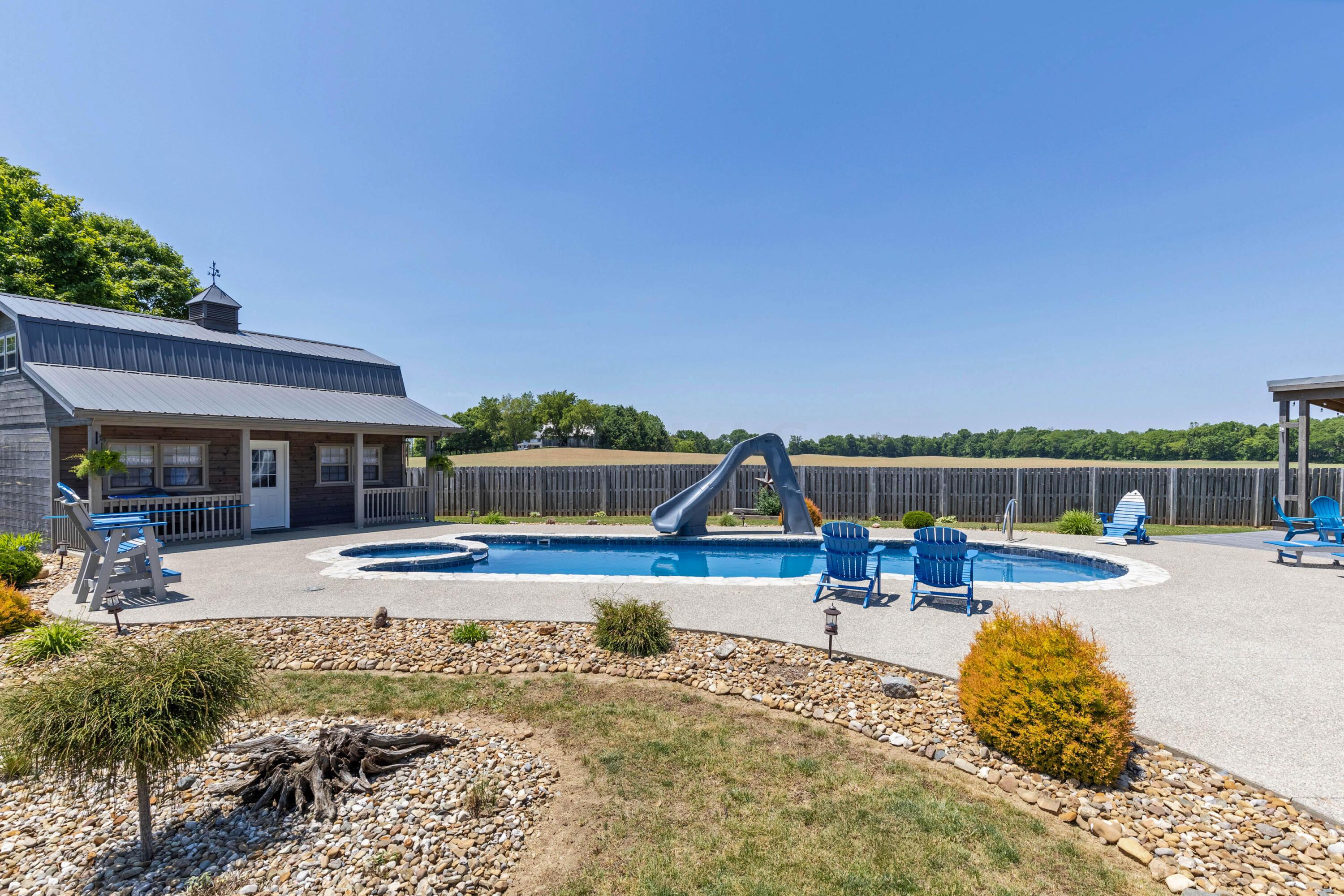 25 Waters Edge Drive