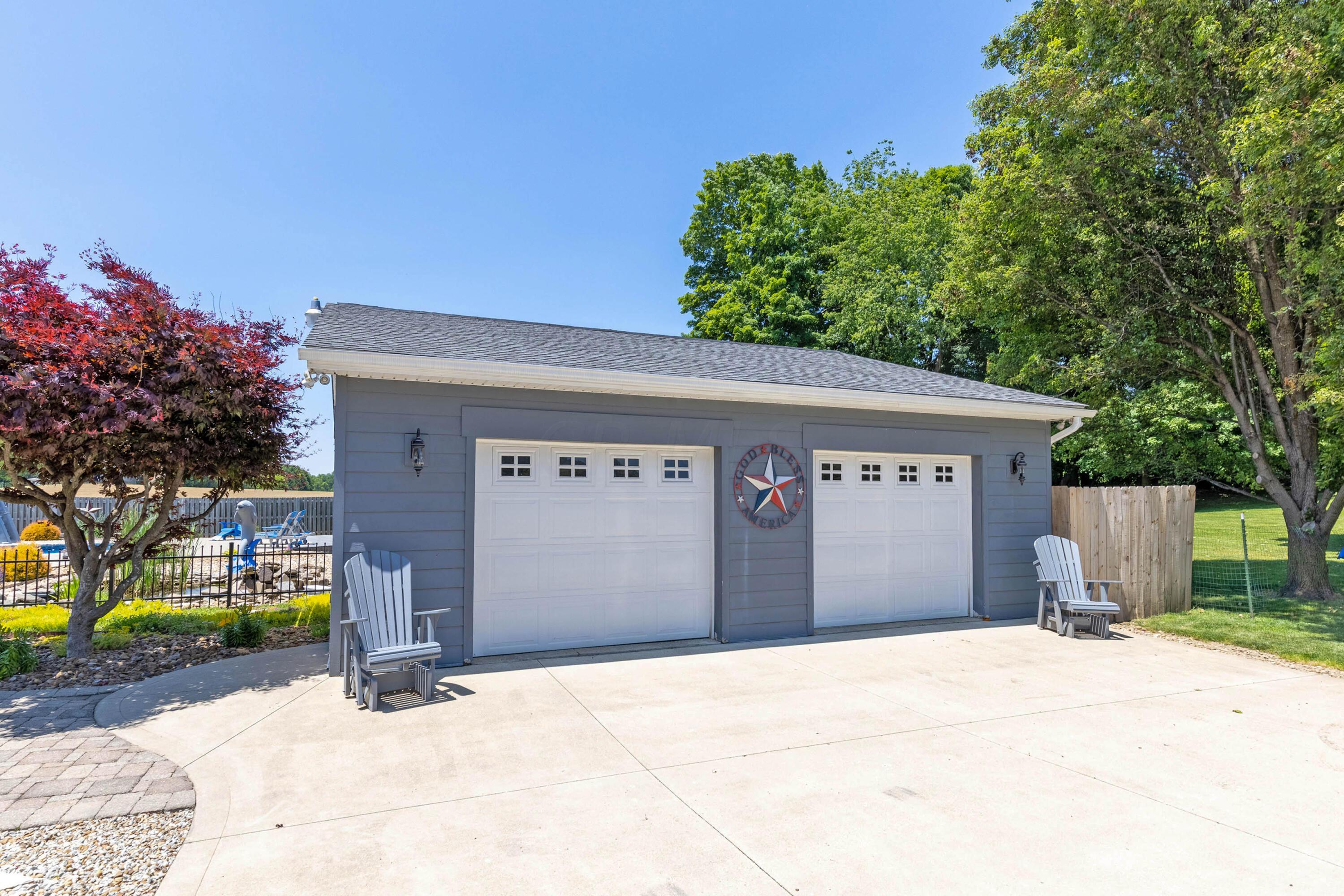 25 Waters Edge Drive