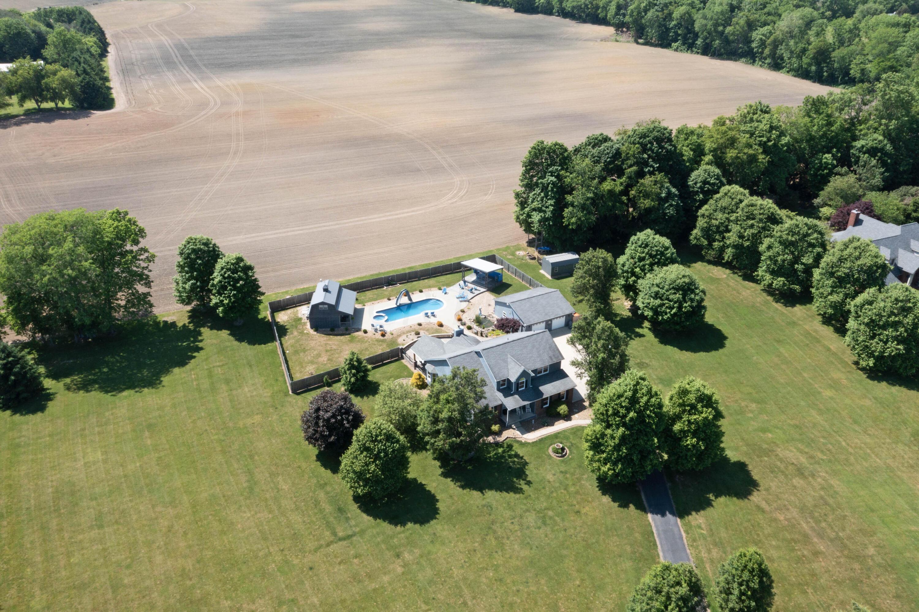 25 Waters Edge Drive