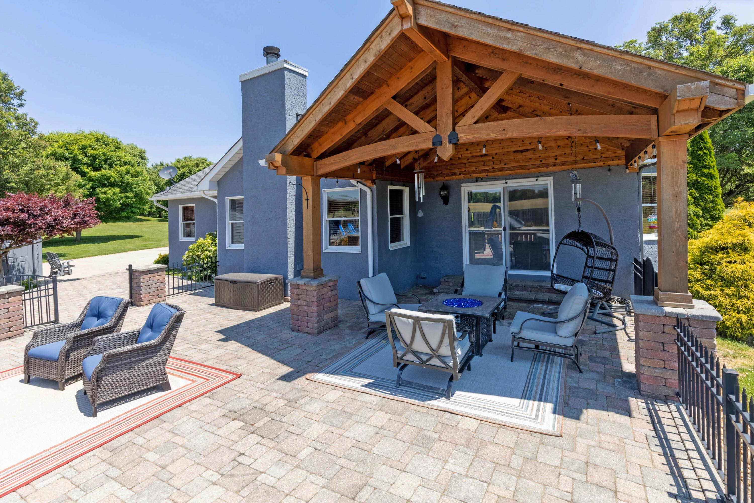 25 Waters Edge Drive