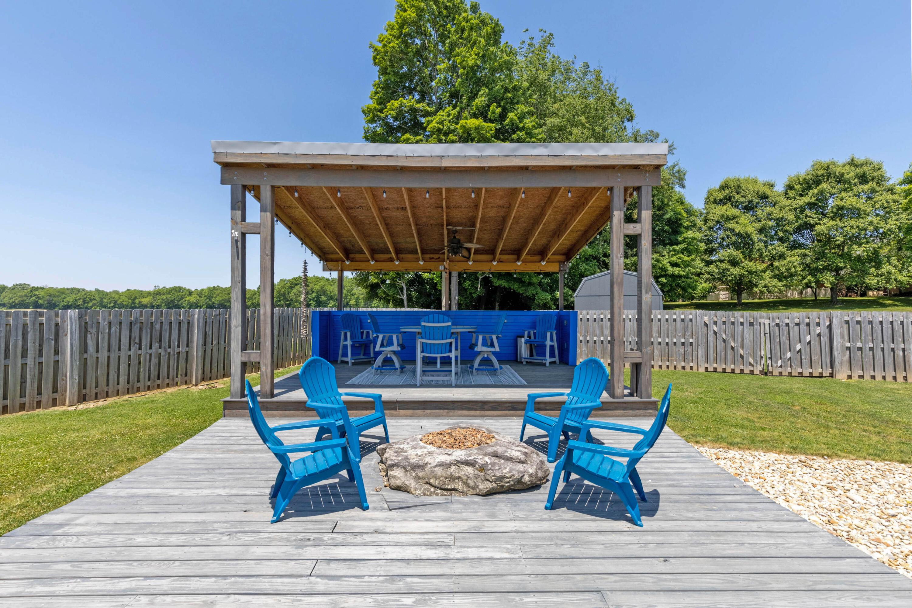 25 Waters Edge Drive