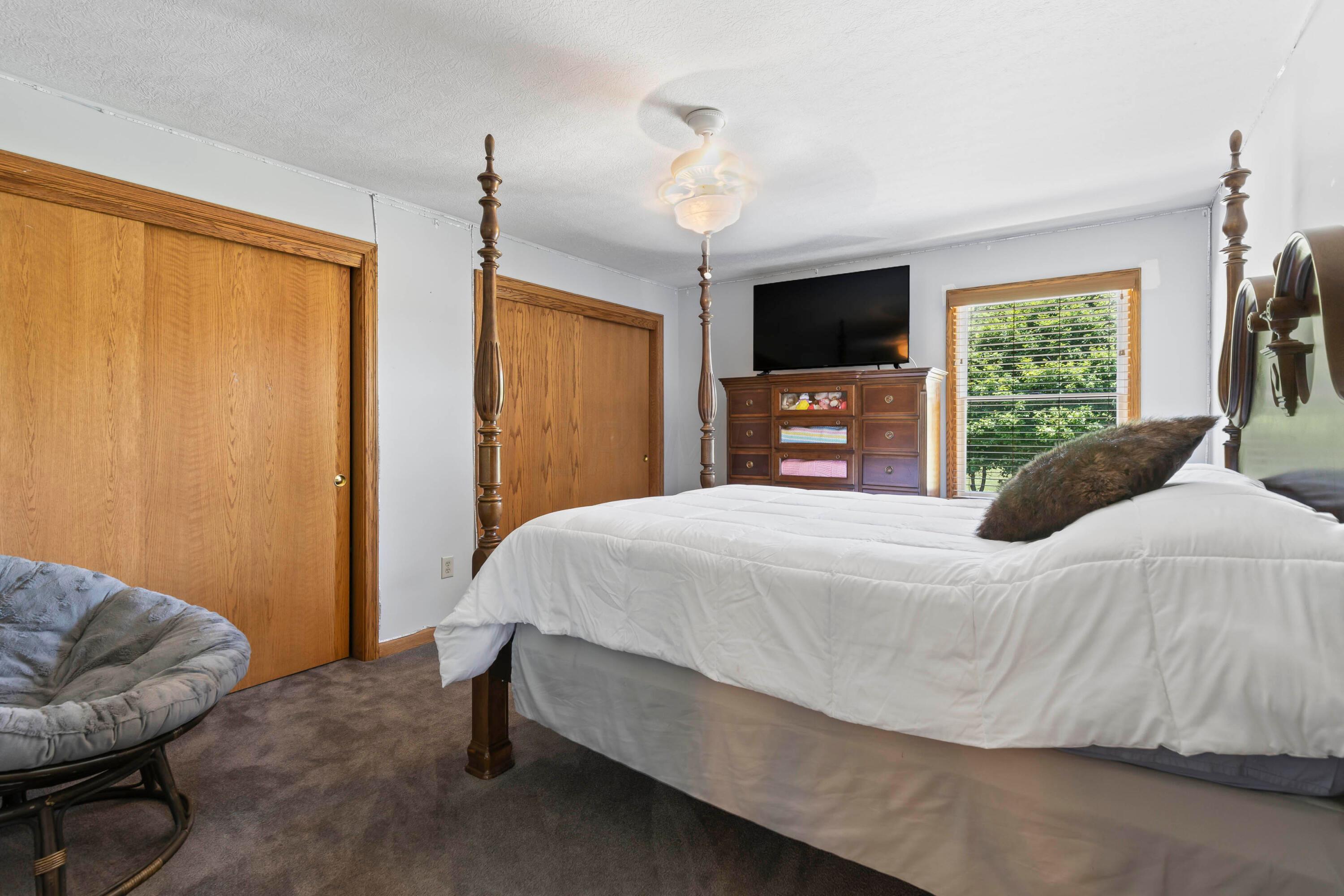 25 Waters Edge Drive