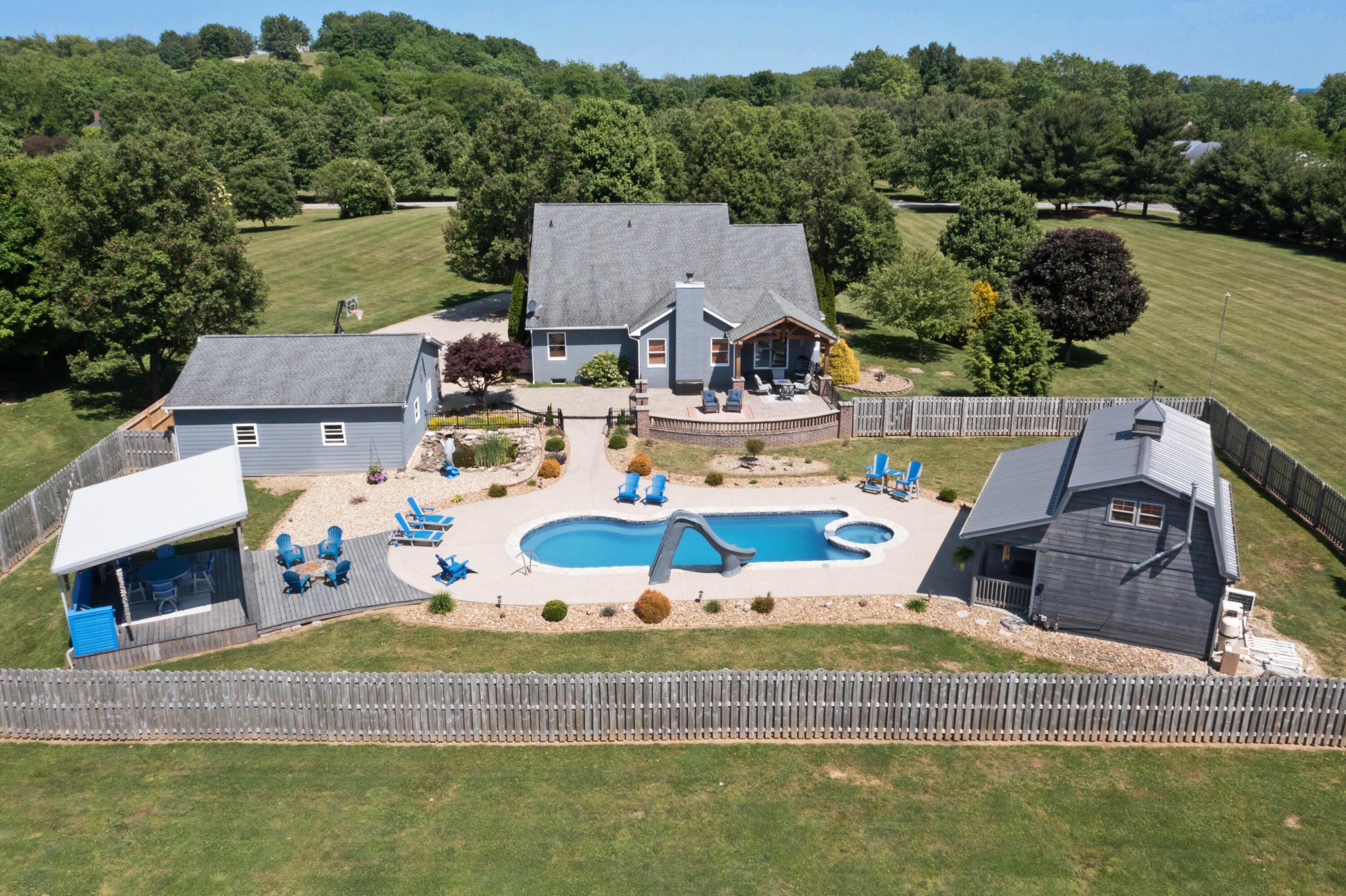 25 Waters Edge Drive