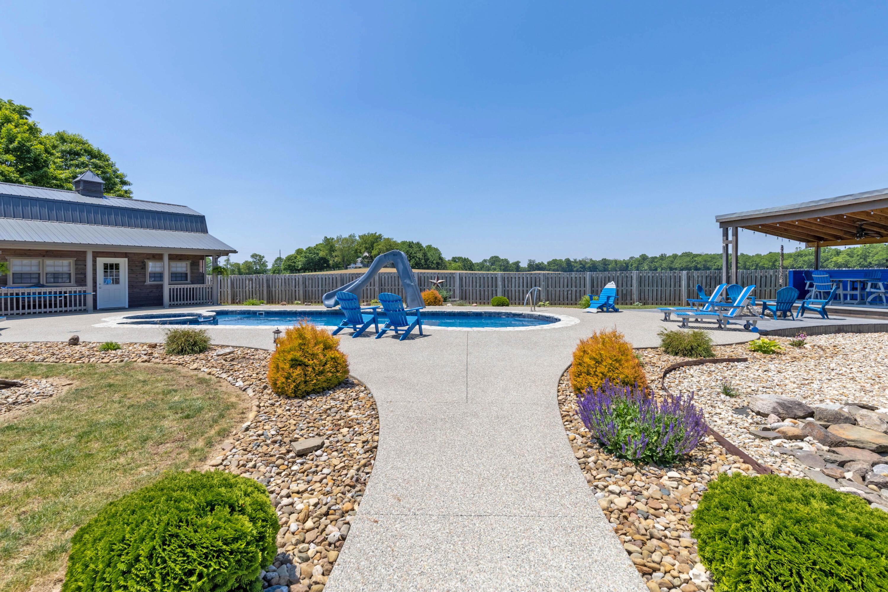 25 Waters Edge Drive