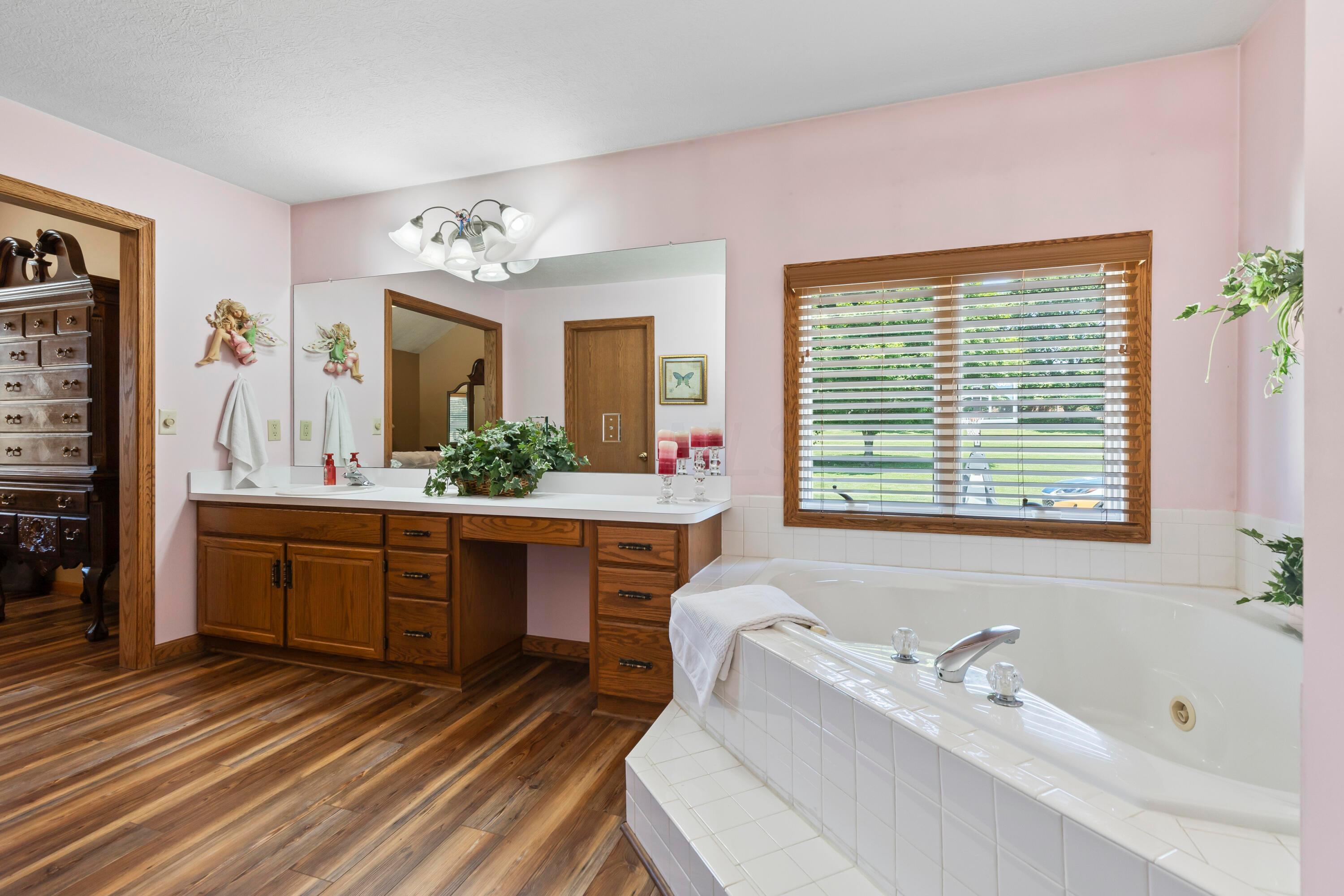 25 Waters Edge Drive