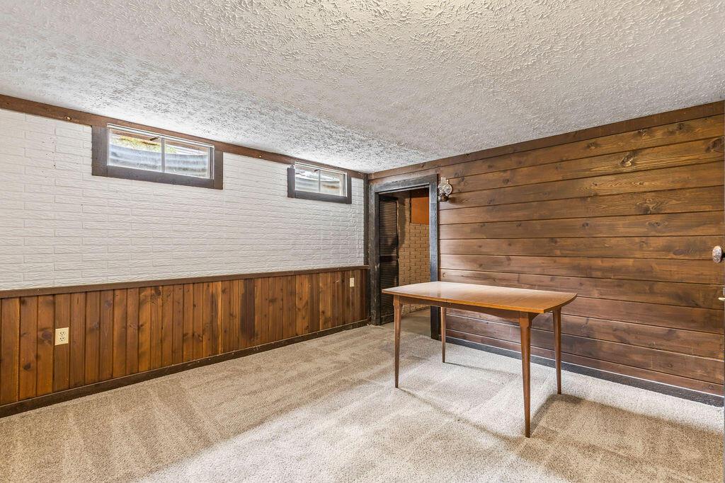 85 Spring Hollow Lane