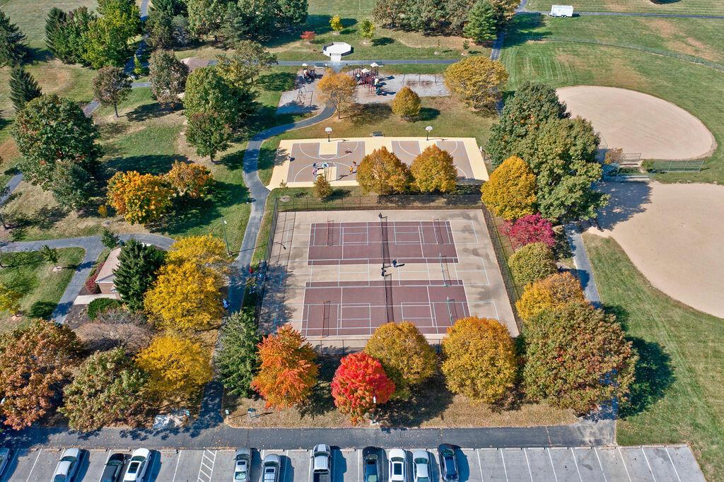 85 Spring Hollow Lane