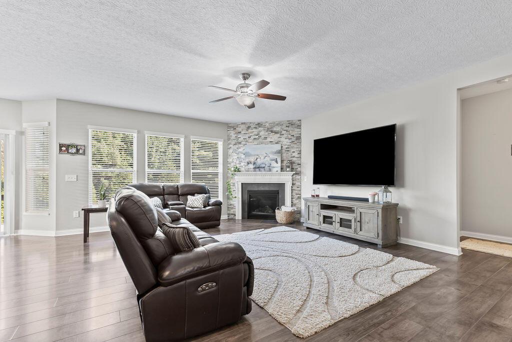 4468 Shady Blossom Lane