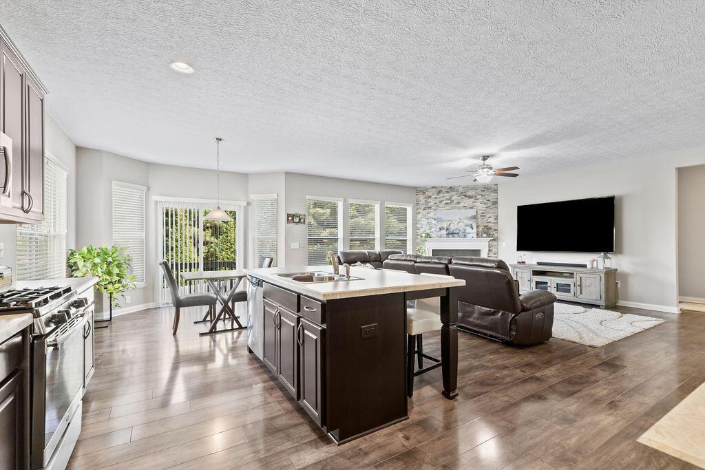 4468 Shady Blossom Lane