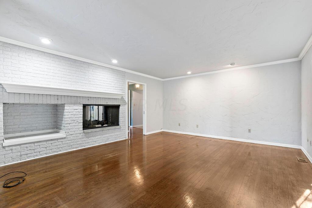 865 S Hempstead Road