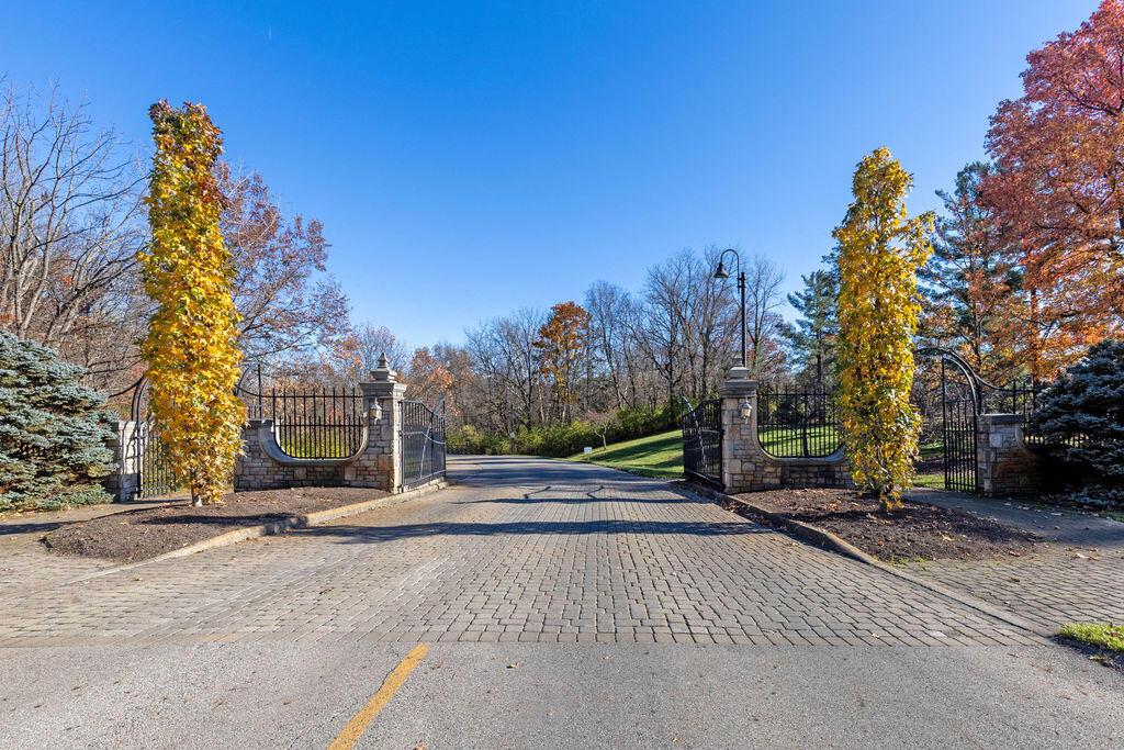 865 S Hempstead Road