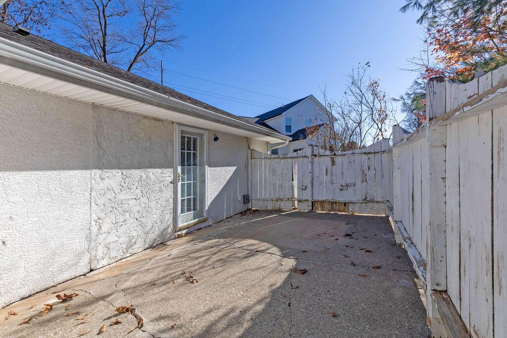 865 S Hempstead Road