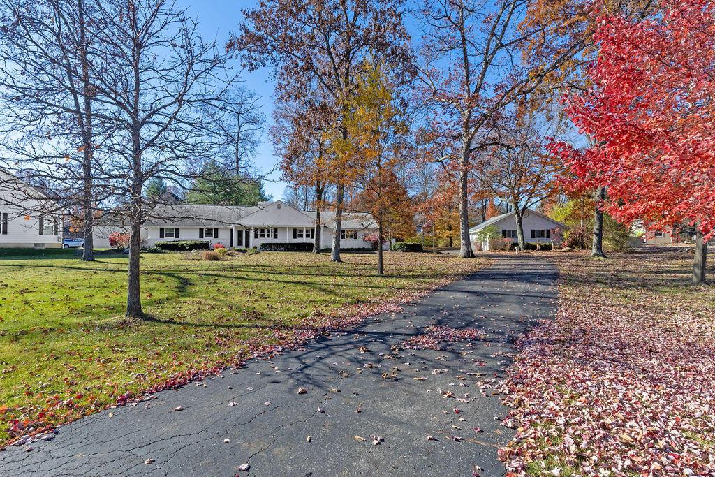 865 S Hempstead Road