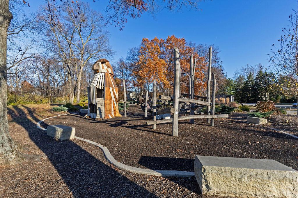 865 S Hempstead Road