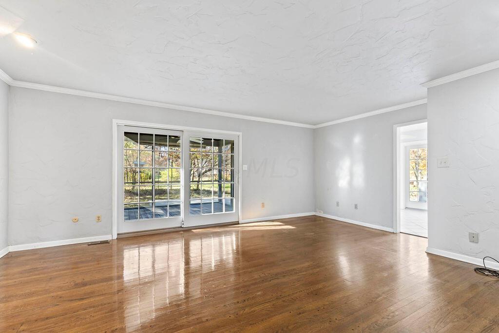 865 S Hempstead Road