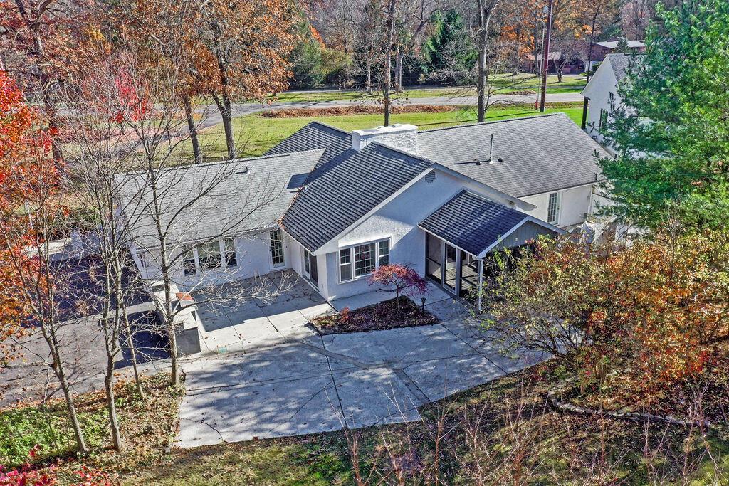 865 S Hempstead Road