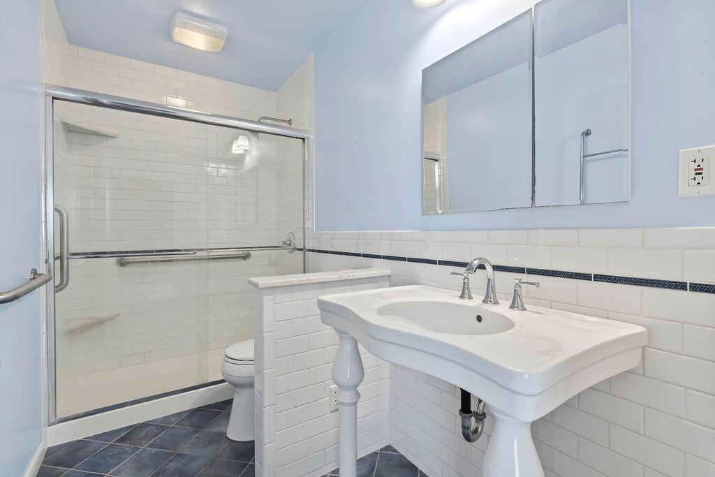 865 S Hempstead Road